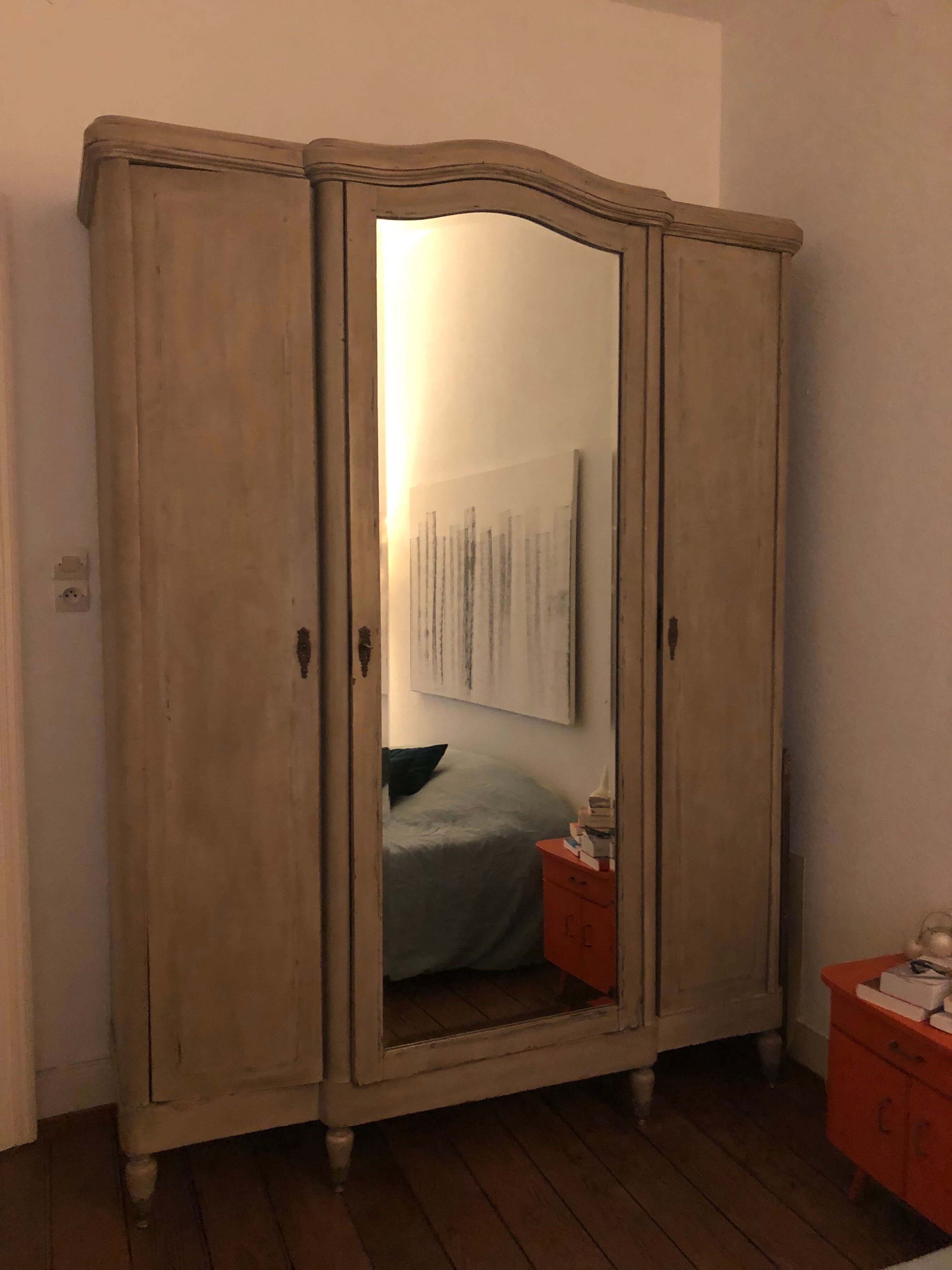 Large wardrobe with large painted and patinated beveled mirror