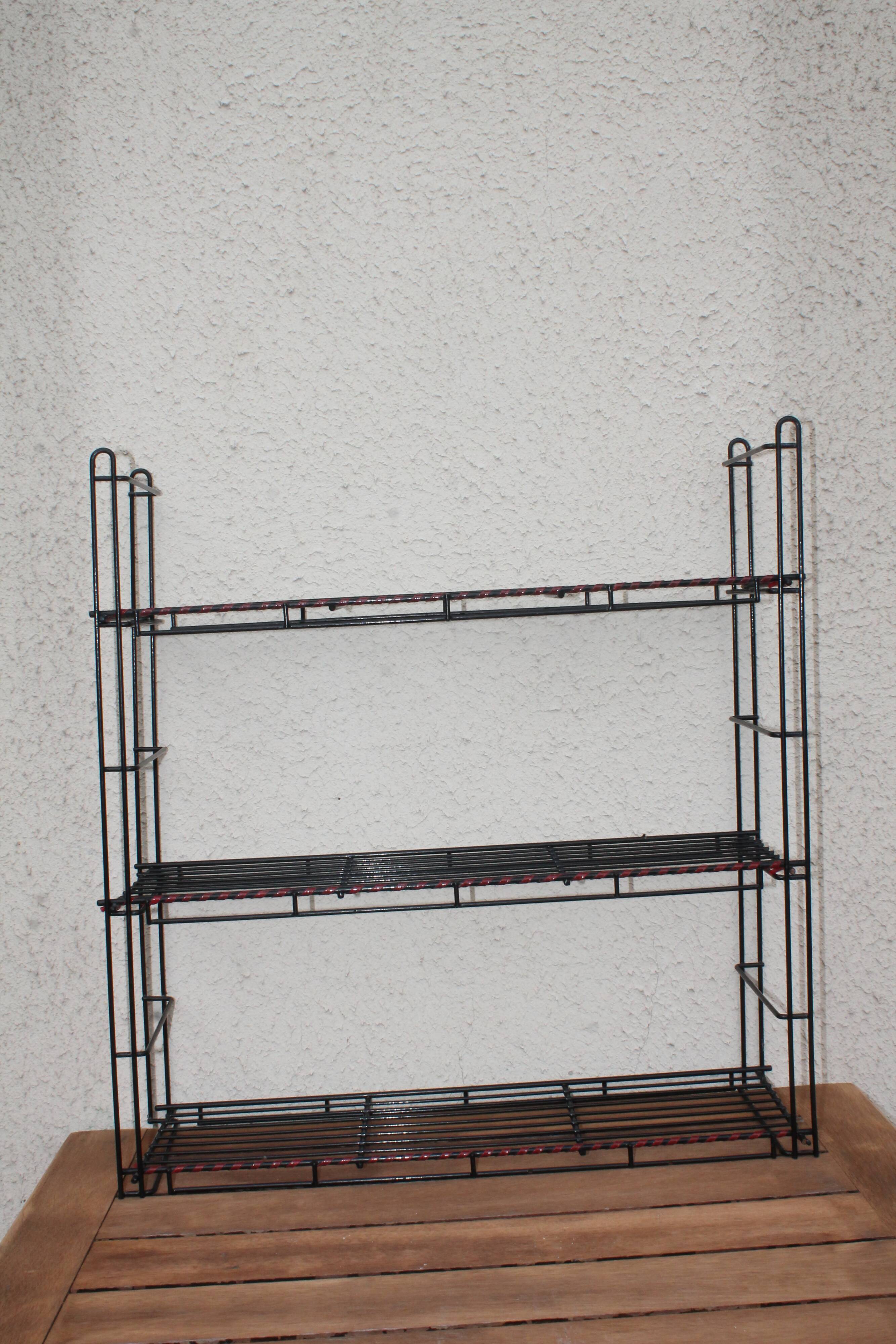 Wall shelf
