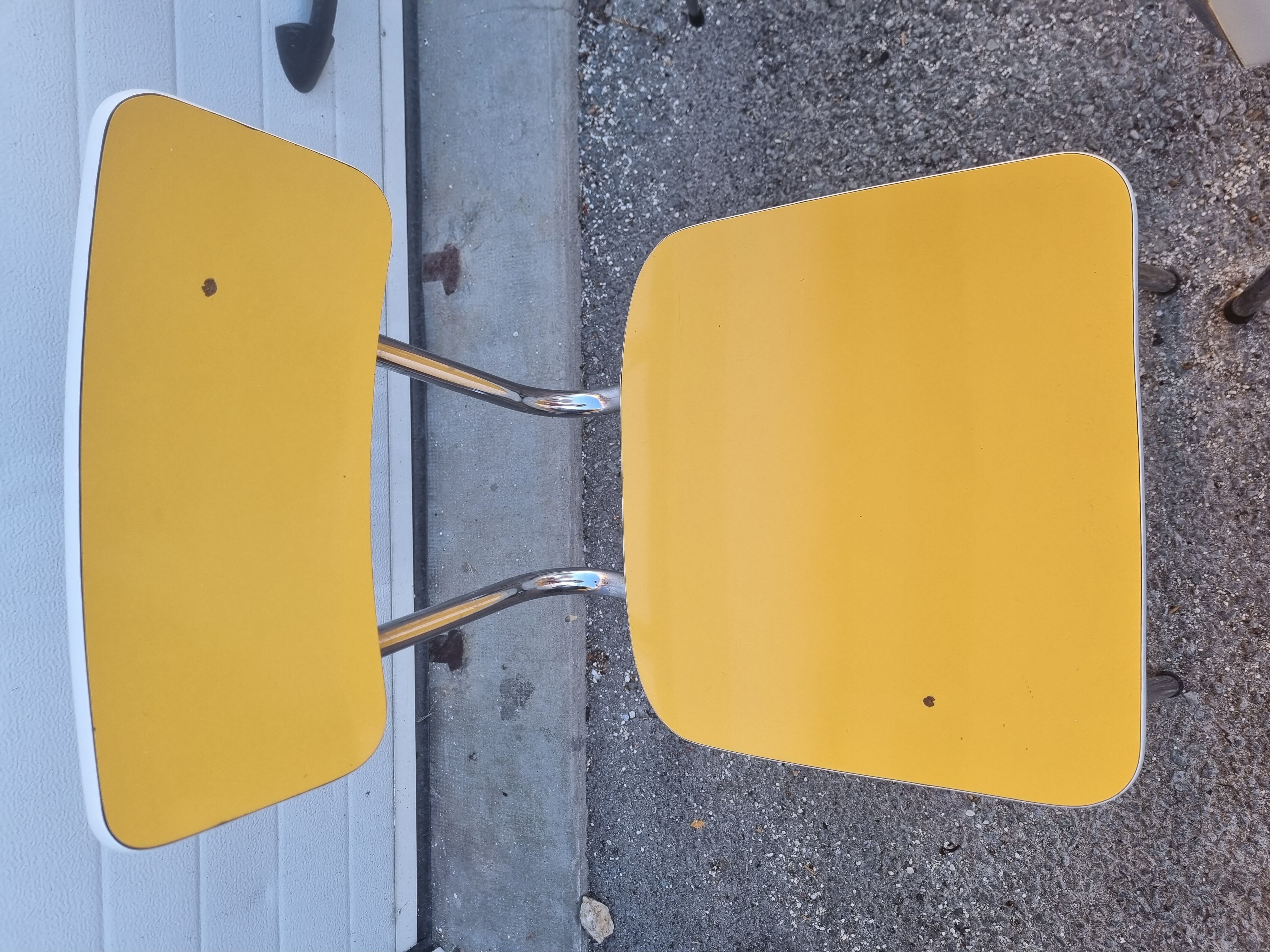 4 chairs formica pop yellow 1970