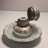 Encrier ancien en porcelaine et laiton
