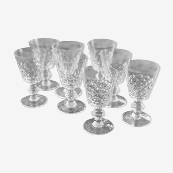 8 Chiseled glasses in old crystal