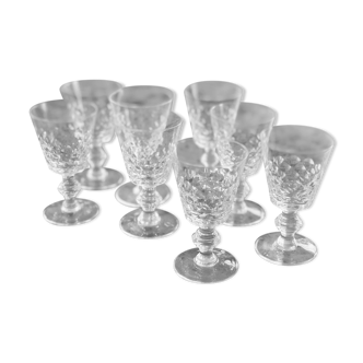 8 Chiseled glasses in old crystal