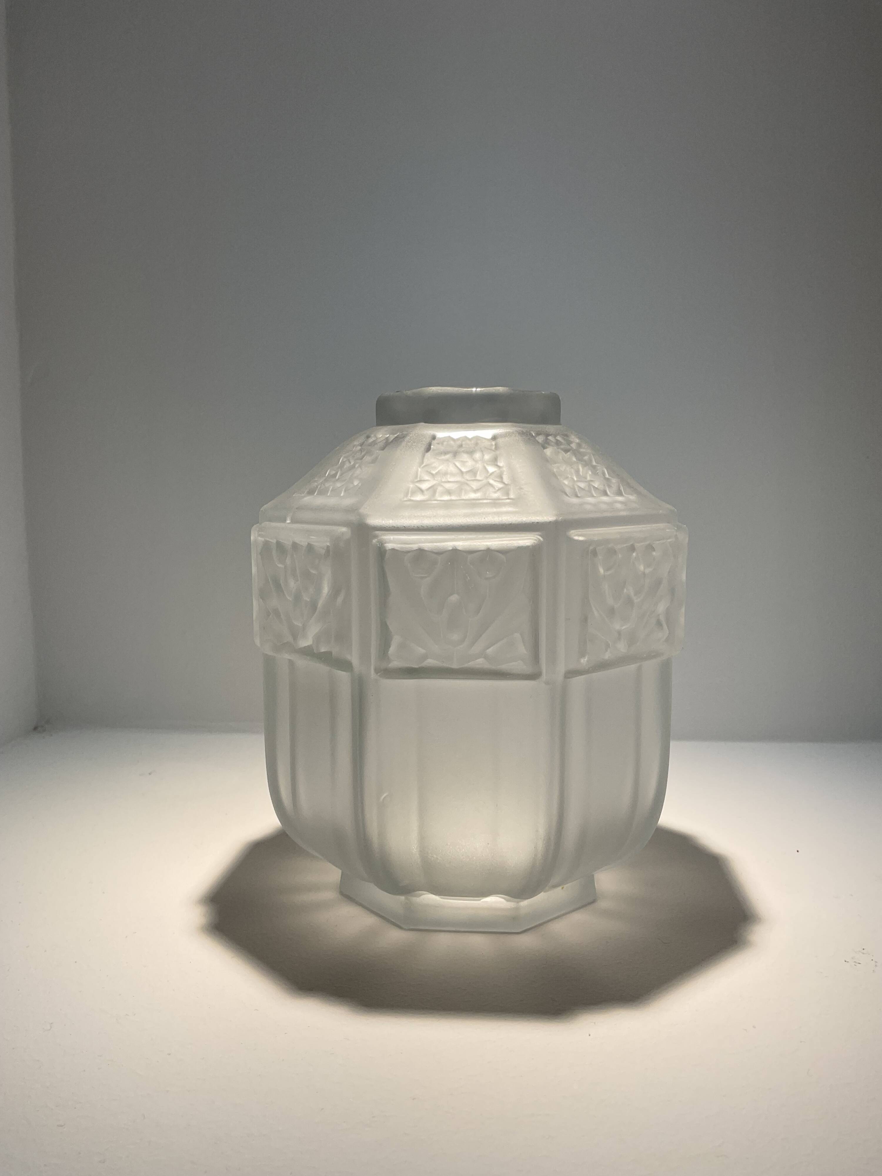 Espaivet art deco octagonal vase