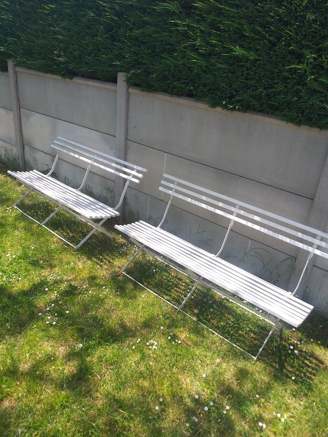 2 foldable garden benches
