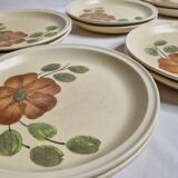 Set of 12 dessert plates decorated with flowers, Revernay art workshop, 20 cm