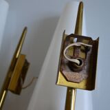 Paire de lampes en applique murale 1960 opaline et laiton