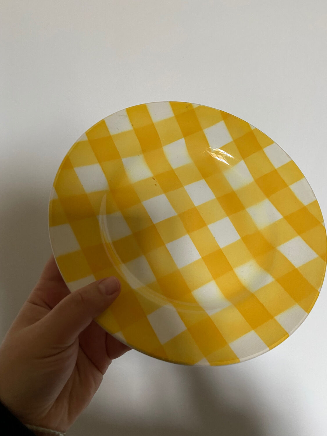 Yellow Scottish pattern plate from the Digoin manufacture