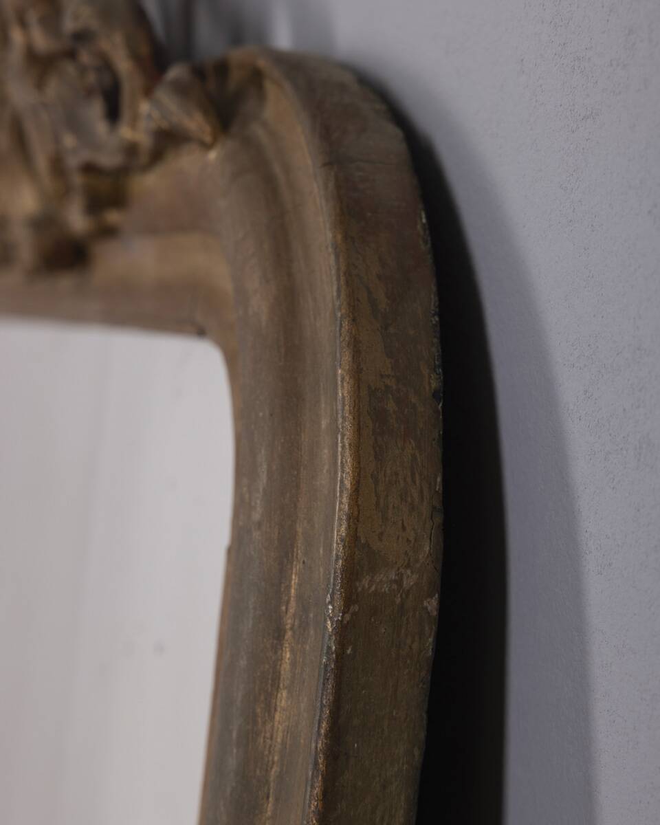 EARLY 20TH CENTURY GOLDEN WOODEN WALL MIRROR DECORATED IN BAROQUE STYLE