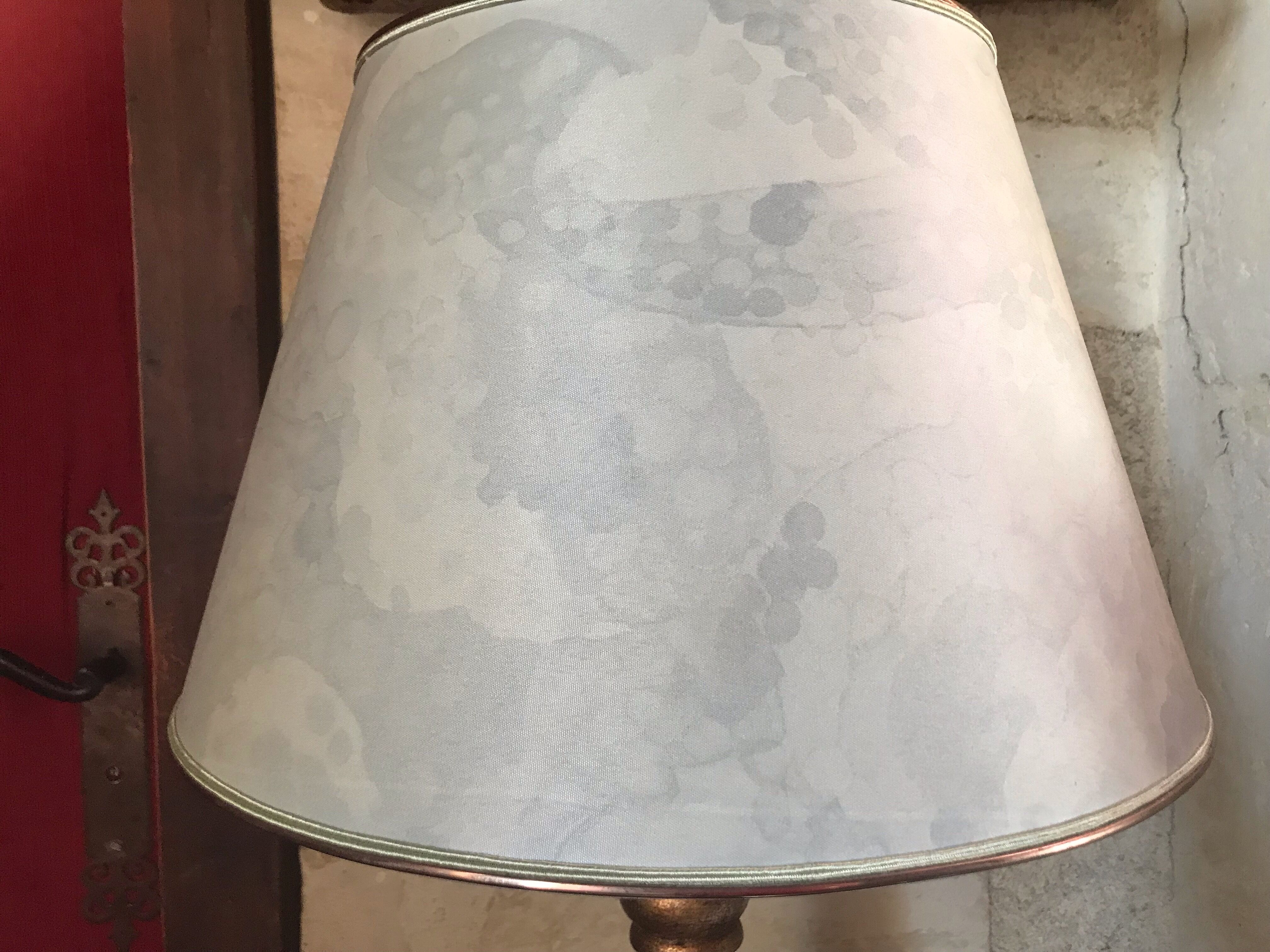 Venetian lamp in gilded wood