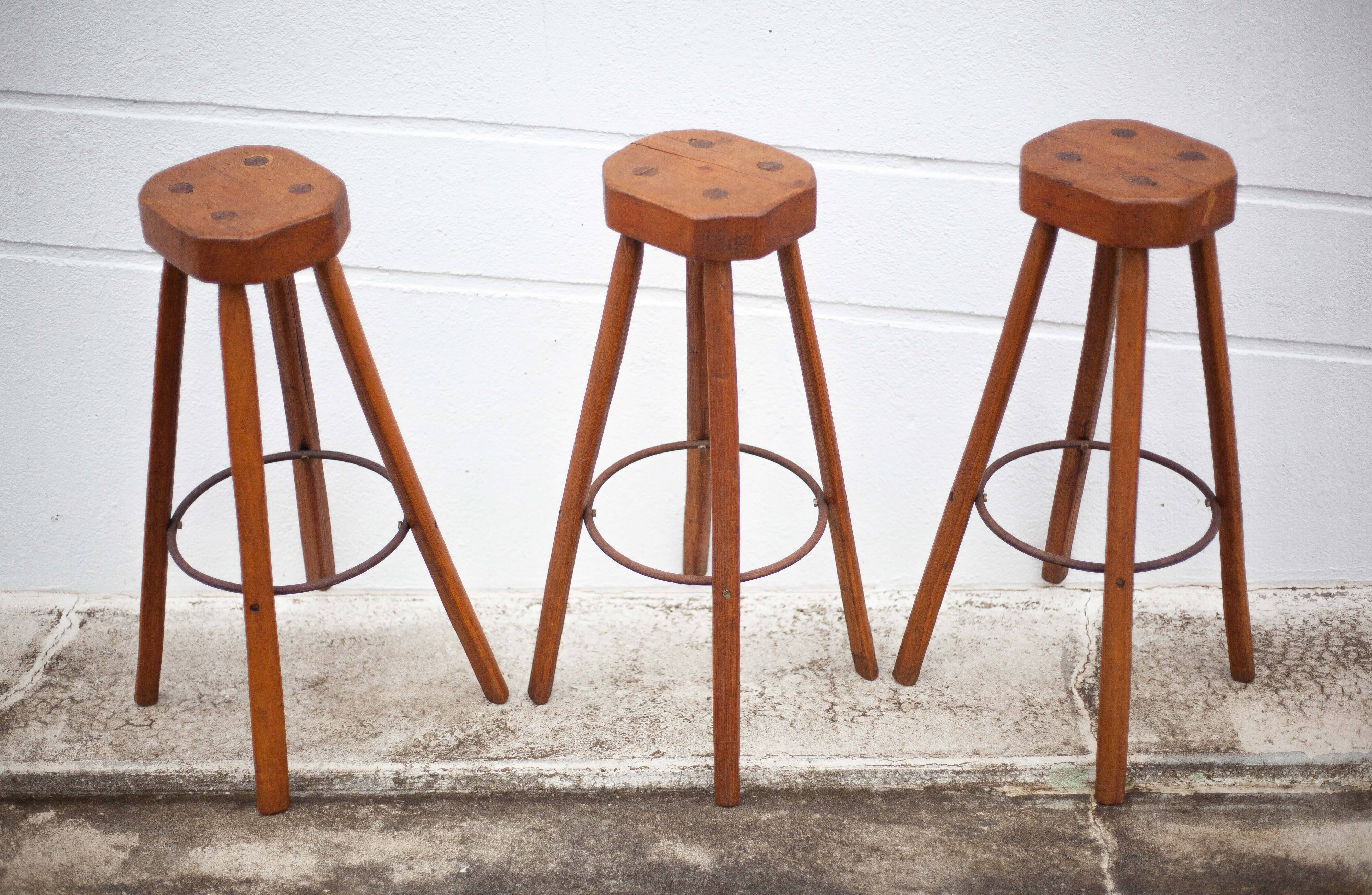 Tabouret de bar X 3 , tabouret bois et métal, tabouret brustaliste, tabouret haut