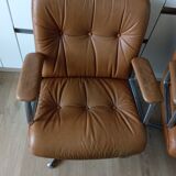 Pair of p215 office armchairs by Osvaldo Borsani for Techno
