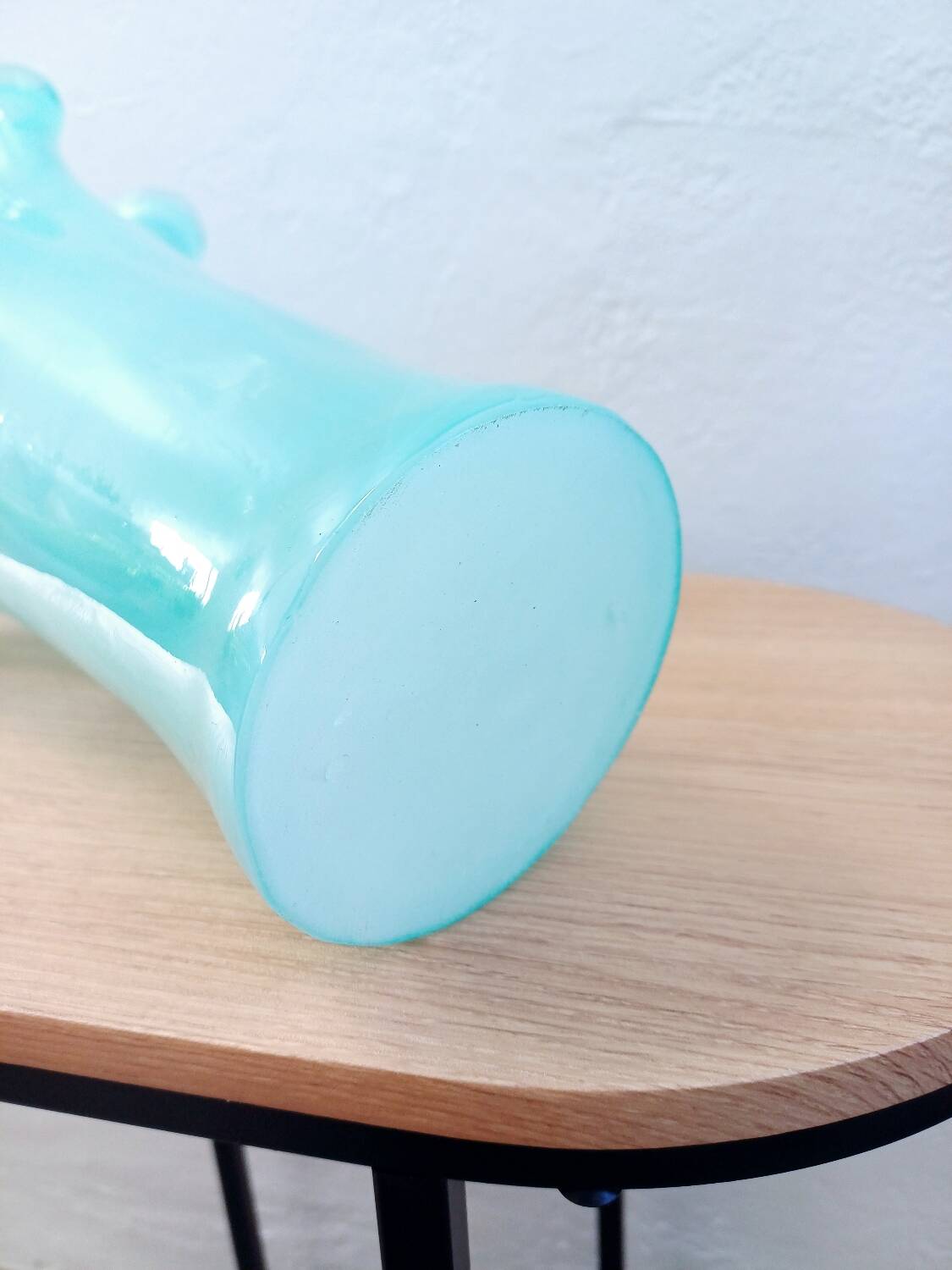 Light aqua murano glass vase