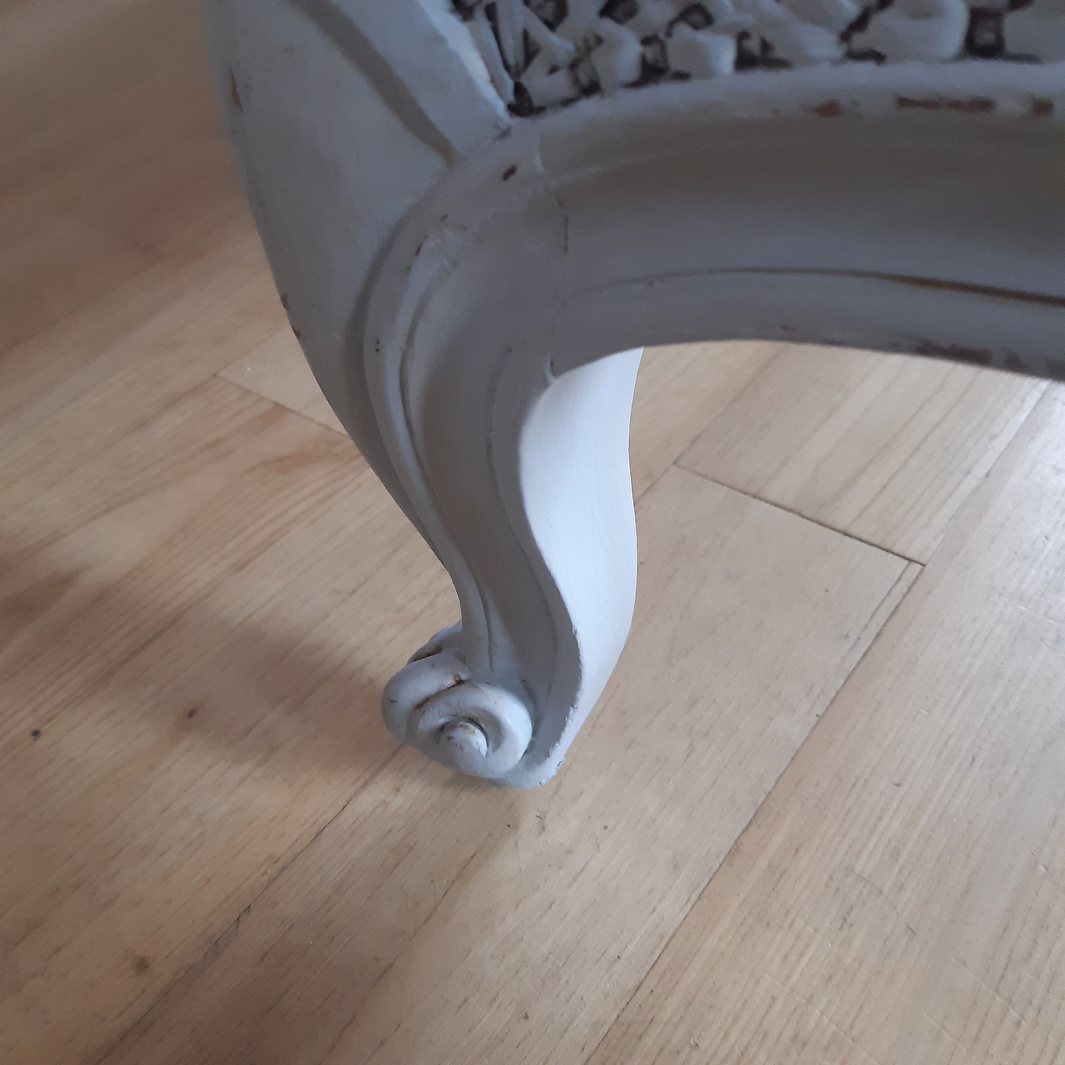 Artisanal double cannage bed, bench, pearl gray patina.