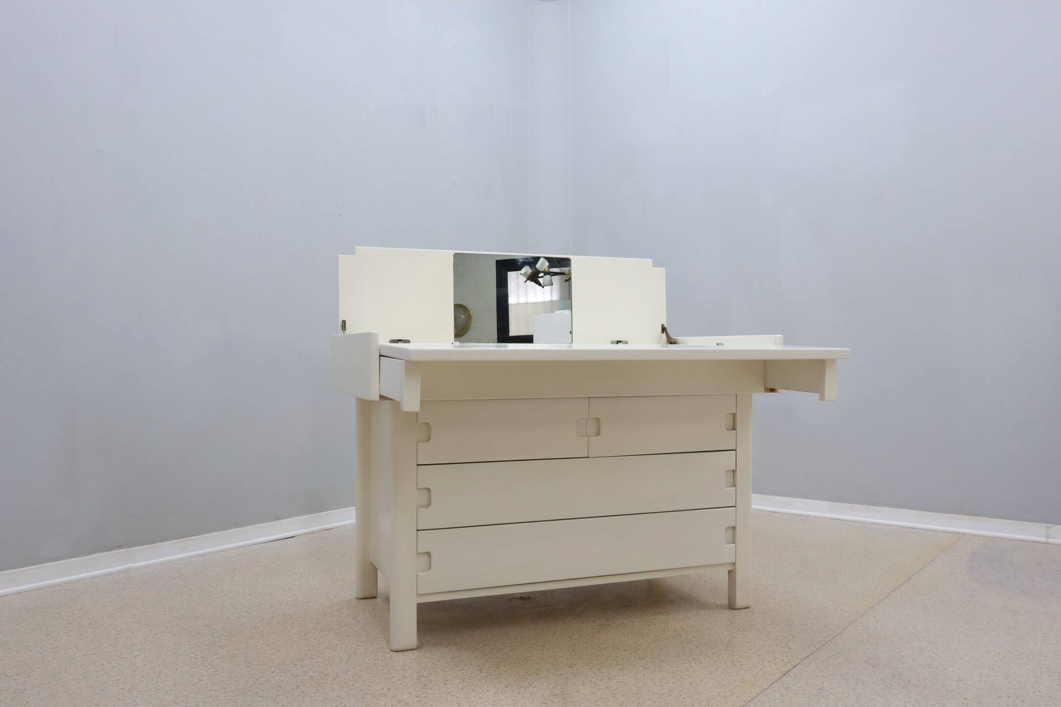 Saporiti vintage chest of drawers dressing table 1970s