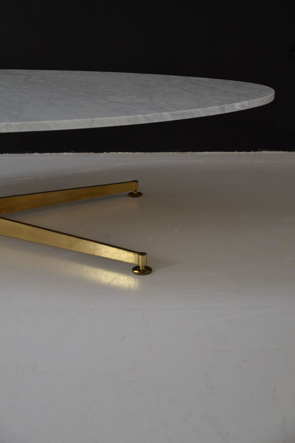 Coffee table by Michel Kin for Arflex in marble and brass