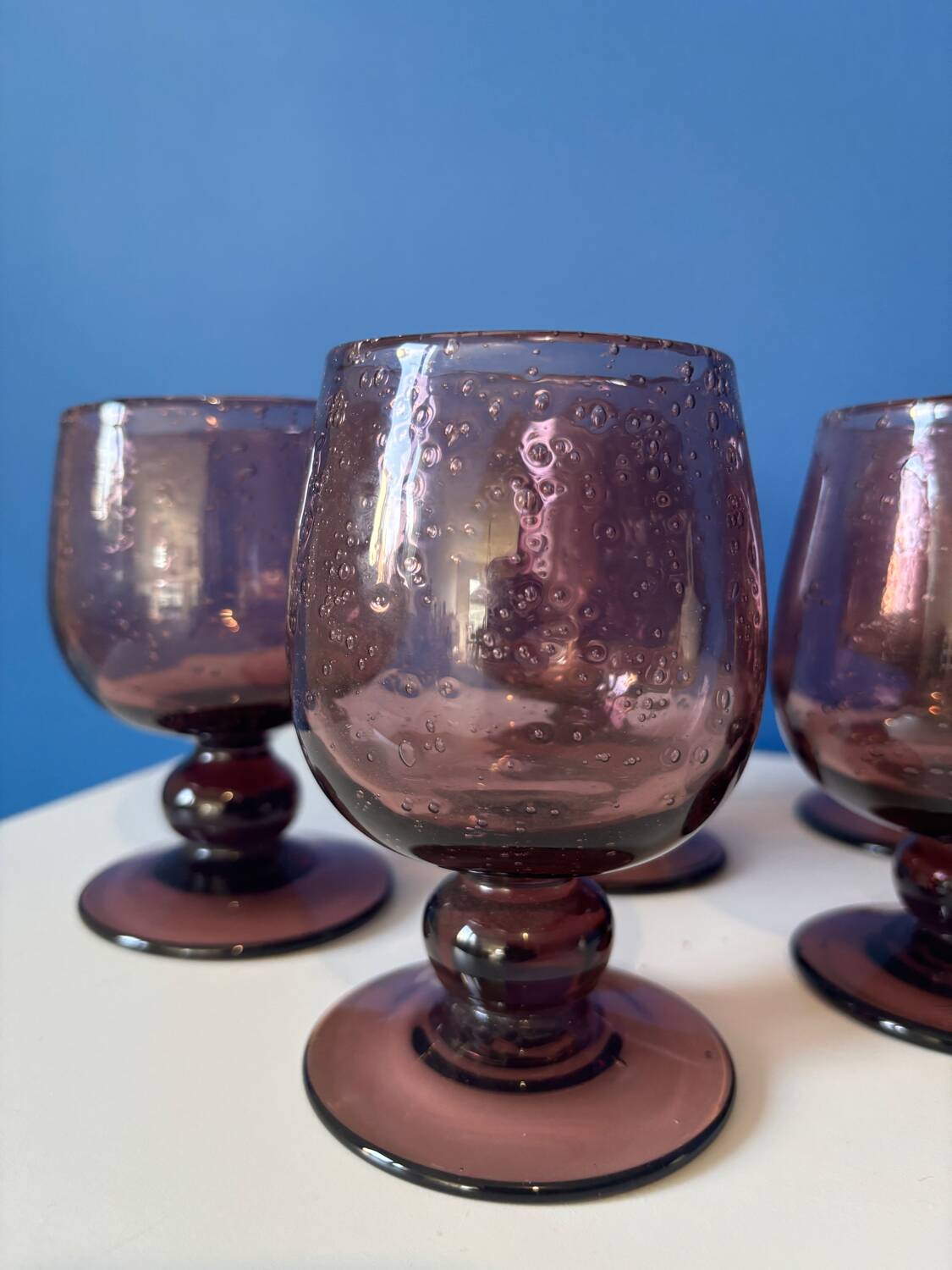 Set of 6 purple bubble glass glasses signed Biot – mouth-blown