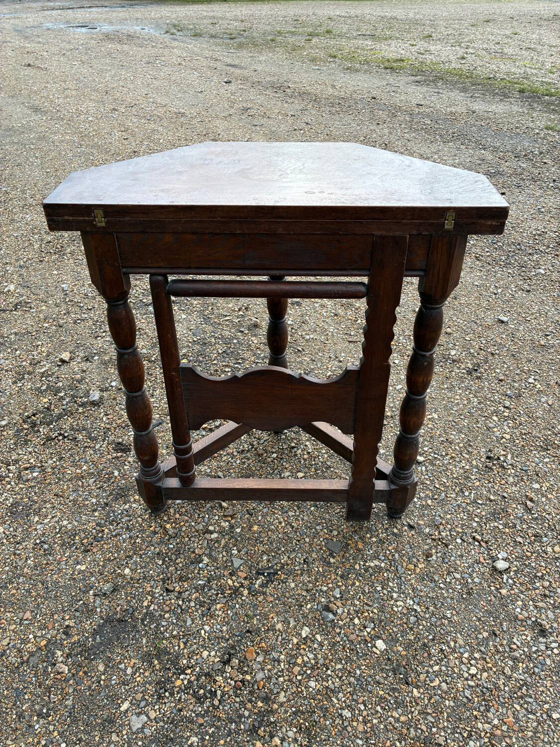 Folding octagonal coffee table