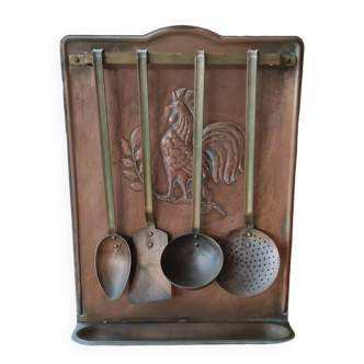 Old utensil holder wall drainer copper rooster decor