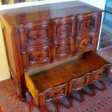 Chest of drawers crossbow eighteenth - Louis XV era