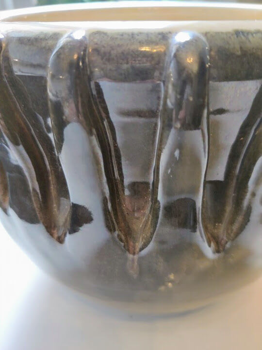 Large Accolay Ceramics Pot Cache