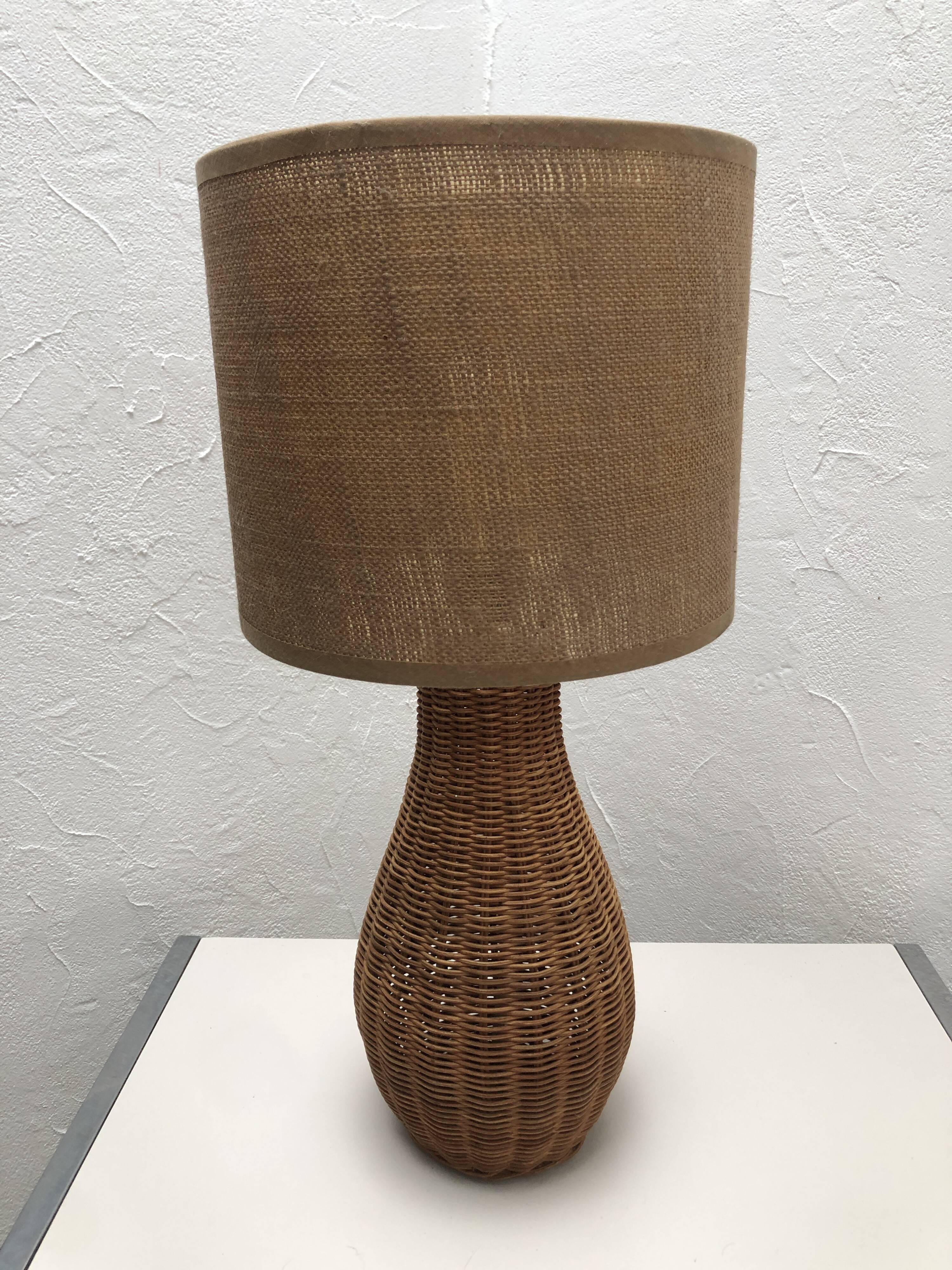 Rattan lamp and jute lampshade