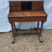 Victorian oak graduated desk – circa 1890-1910.