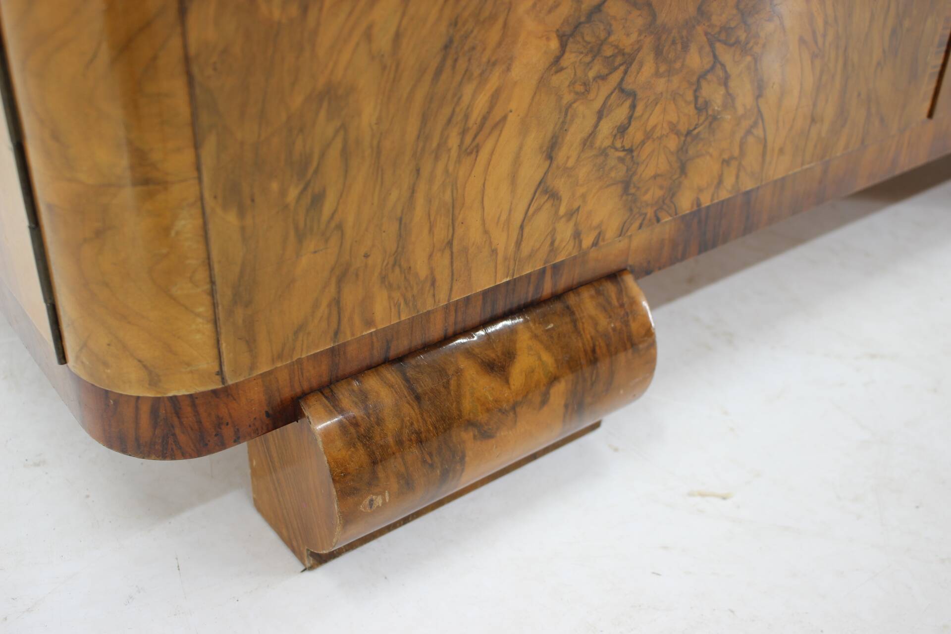 1930s Exclusive Curved Art Deco Bookcase, Czechoslovakia