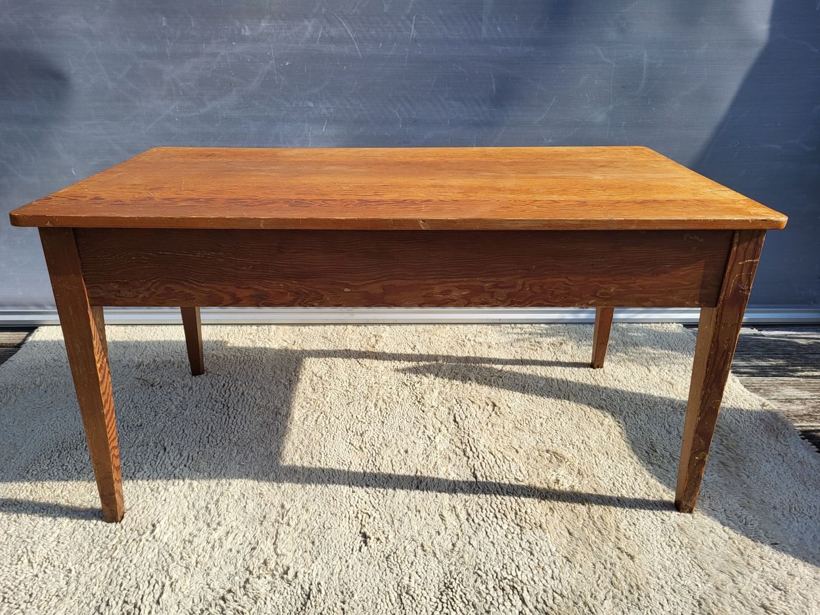 Pine farmhouse table ● Honey patina & Zebra grain
