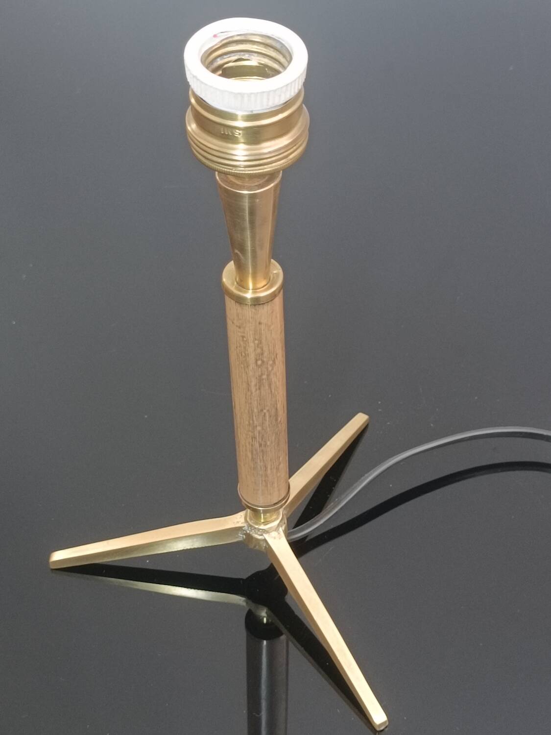 Lampes tripodes en laiton années 1960