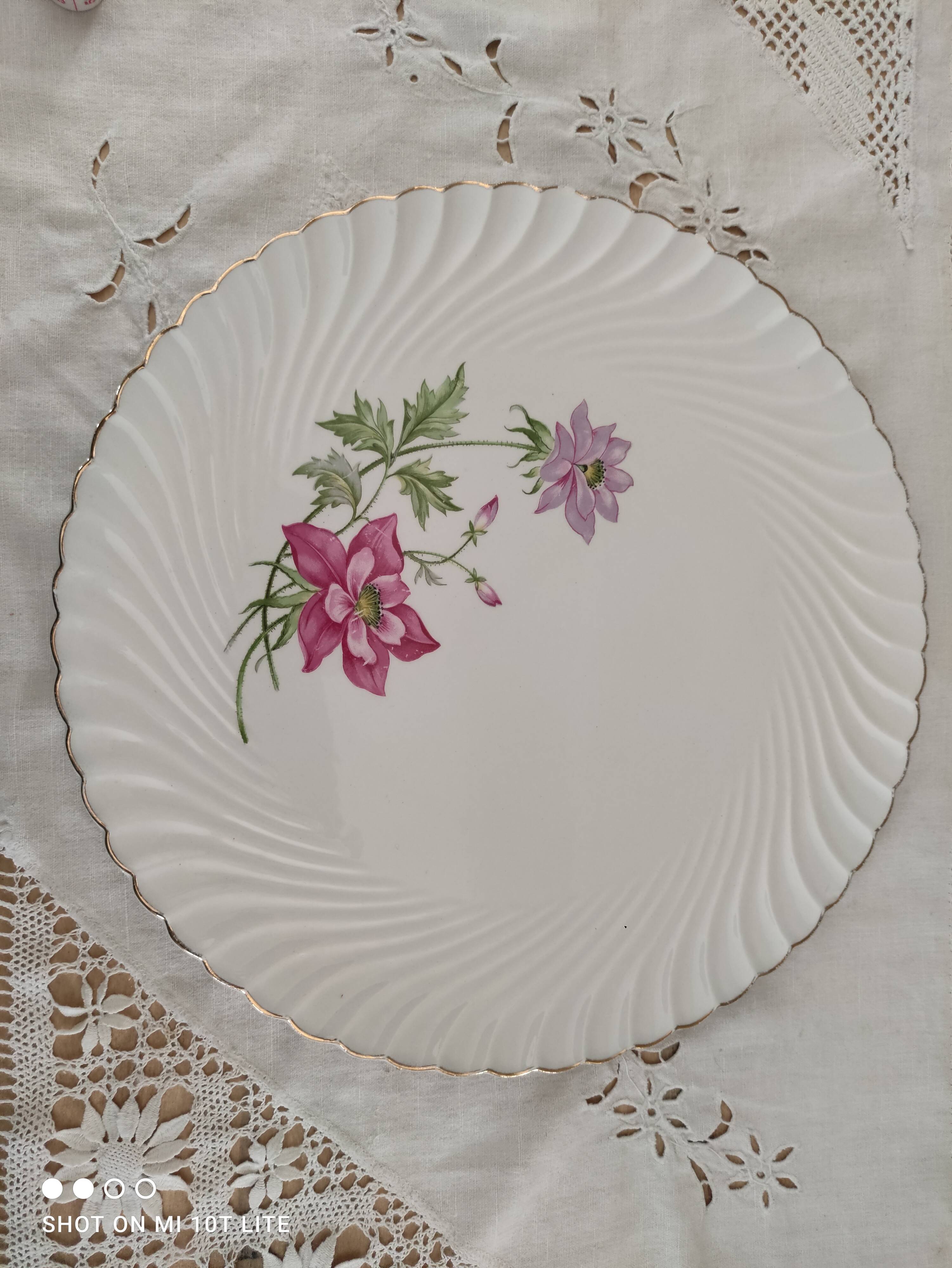 Round dish K&G Lunéville model Esterel