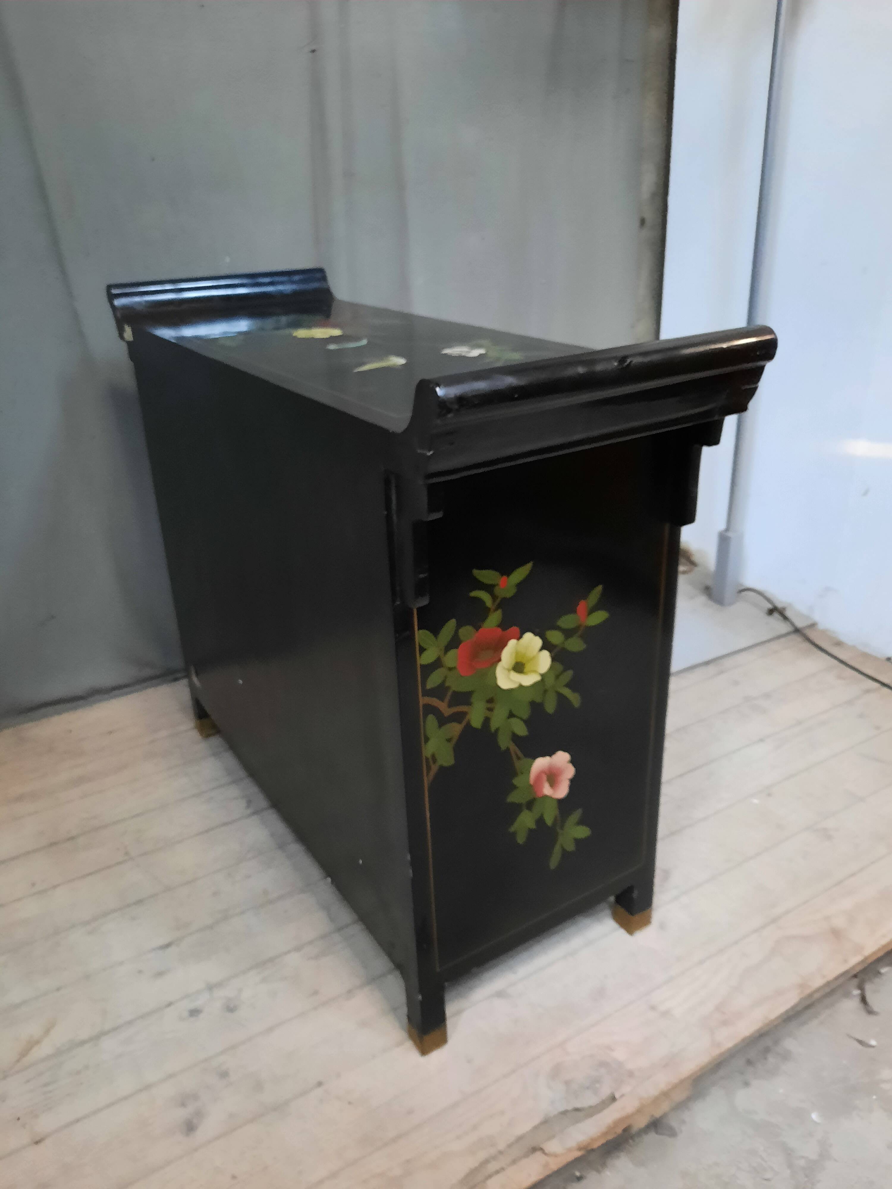 Chinese storage unit