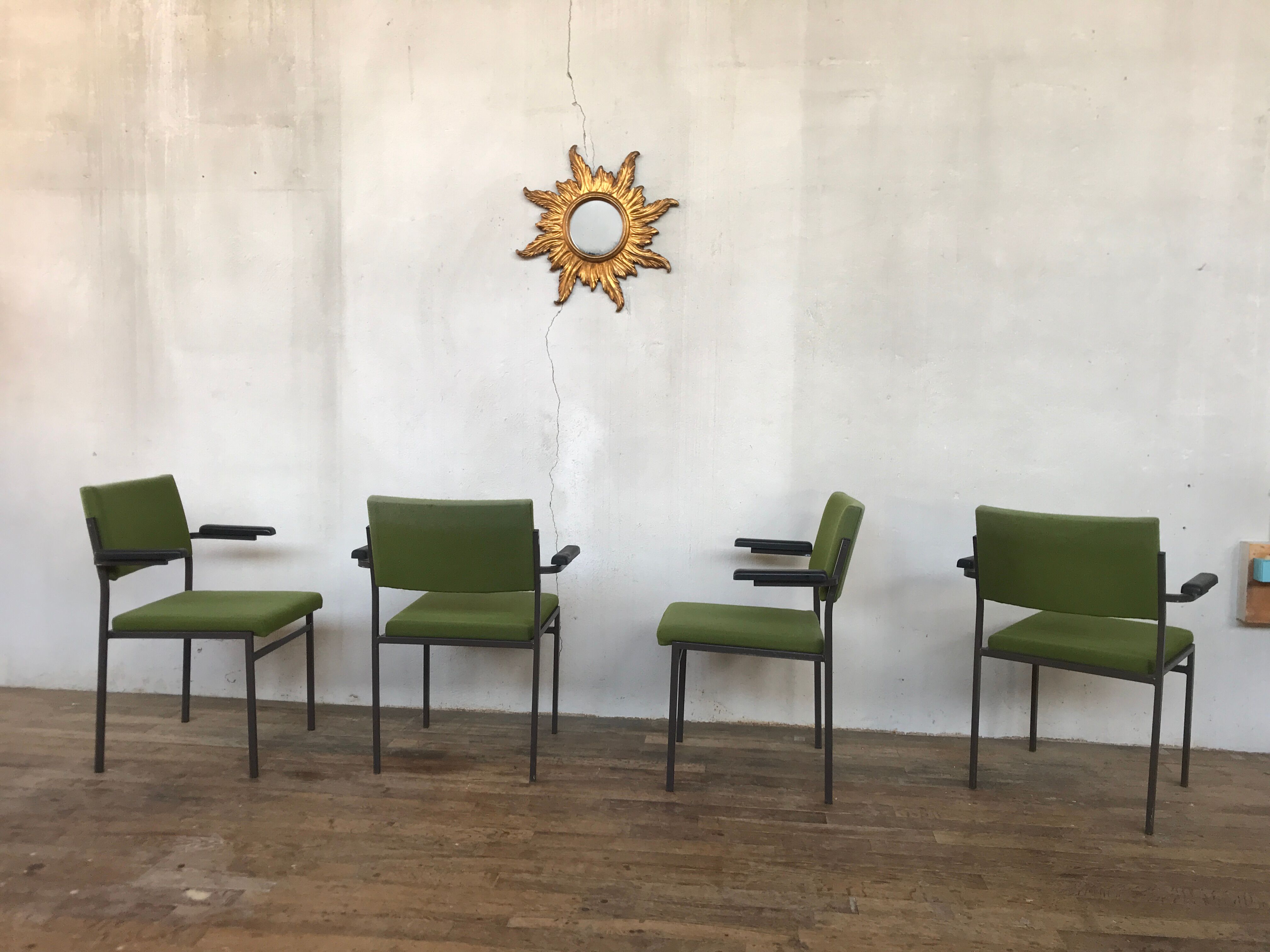 27 armchairs - modern - vintage - metal feet - 1960