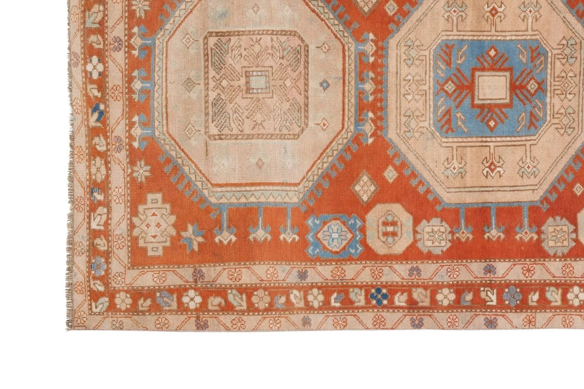 Vintage handmade Turkish rug 125x218 cm