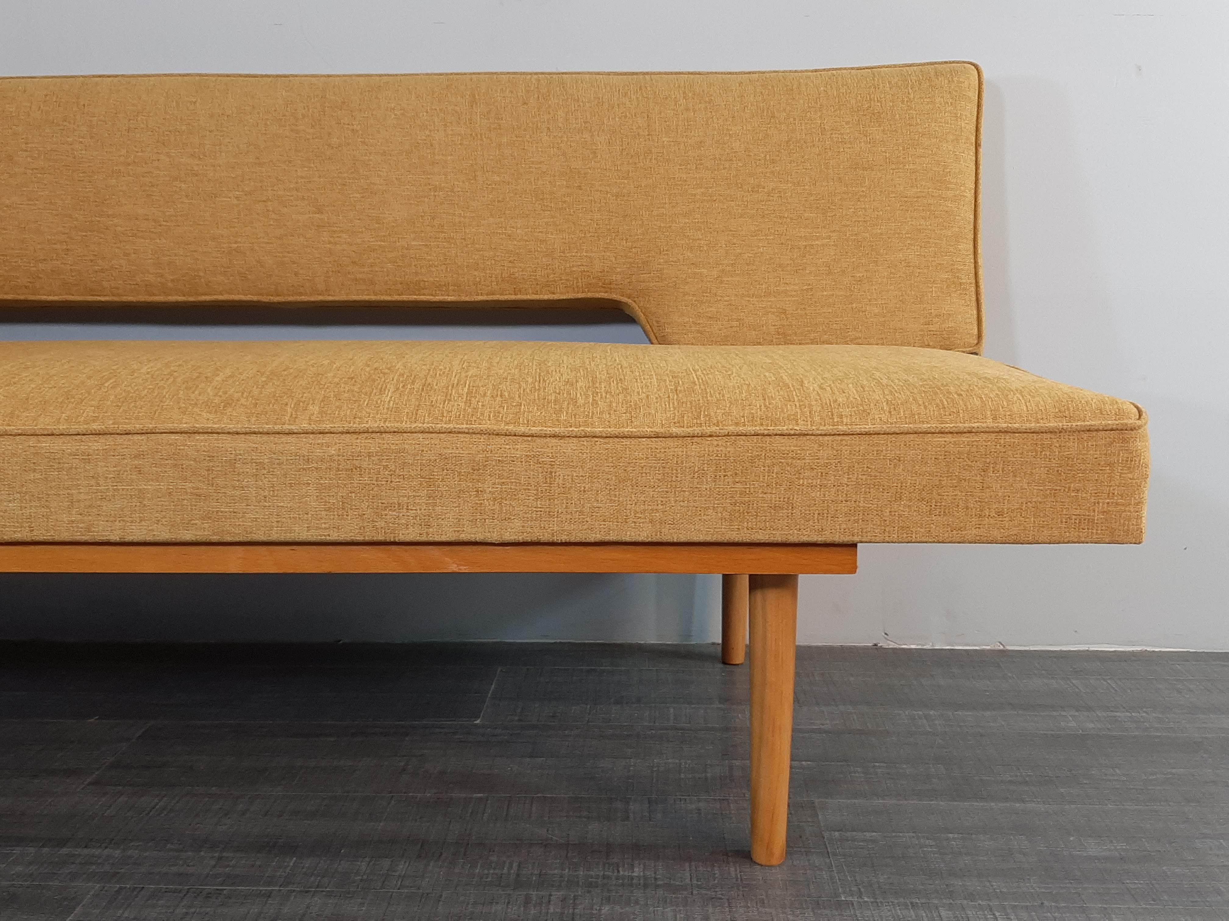 Daybed sofa by Miroslav Navratil, Czech Mid-Century 1960s