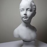 Bust of Louise Brongniart after Houdon, white biscuit Tharaud Limoges 20th century.
