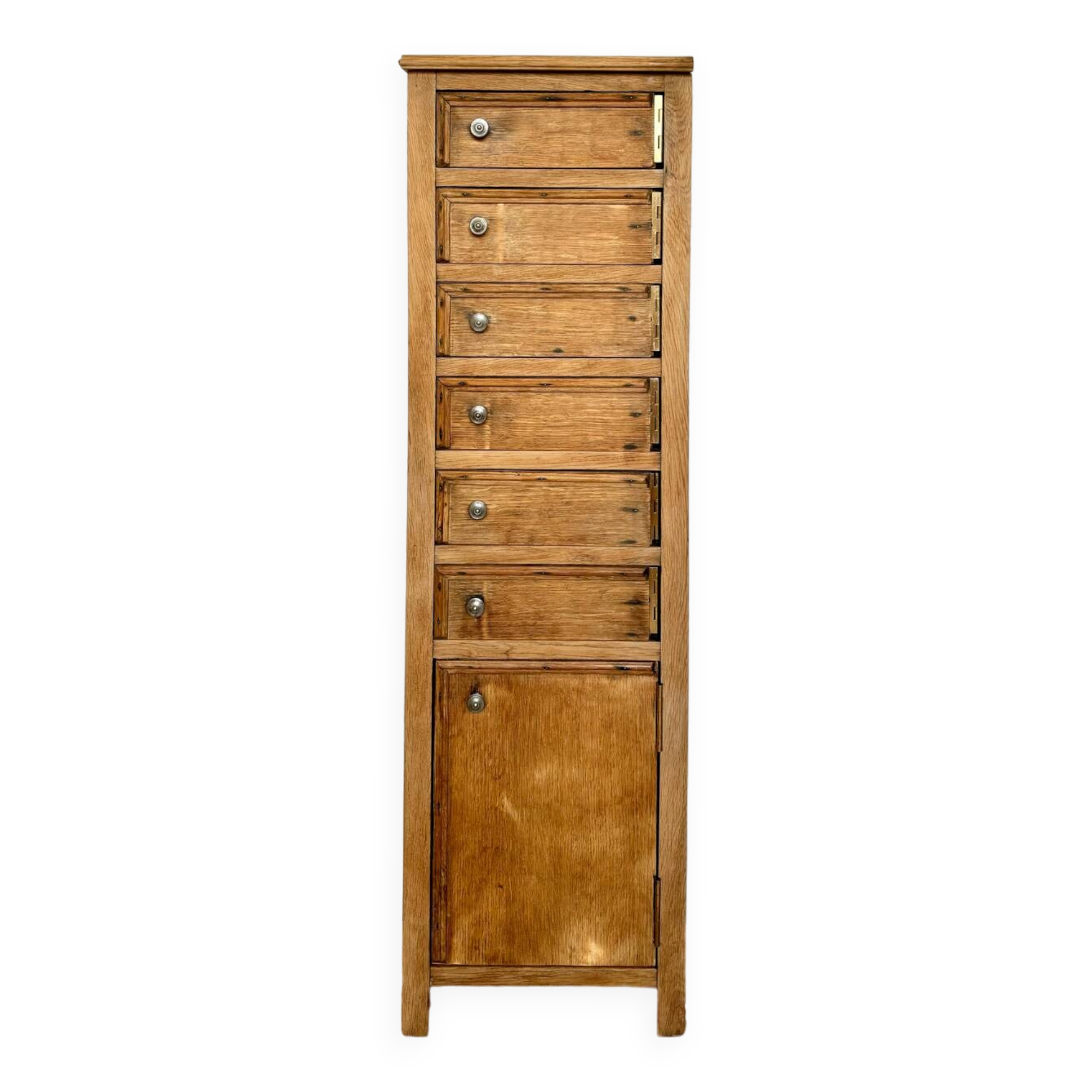 Renovated wooden trade furniture