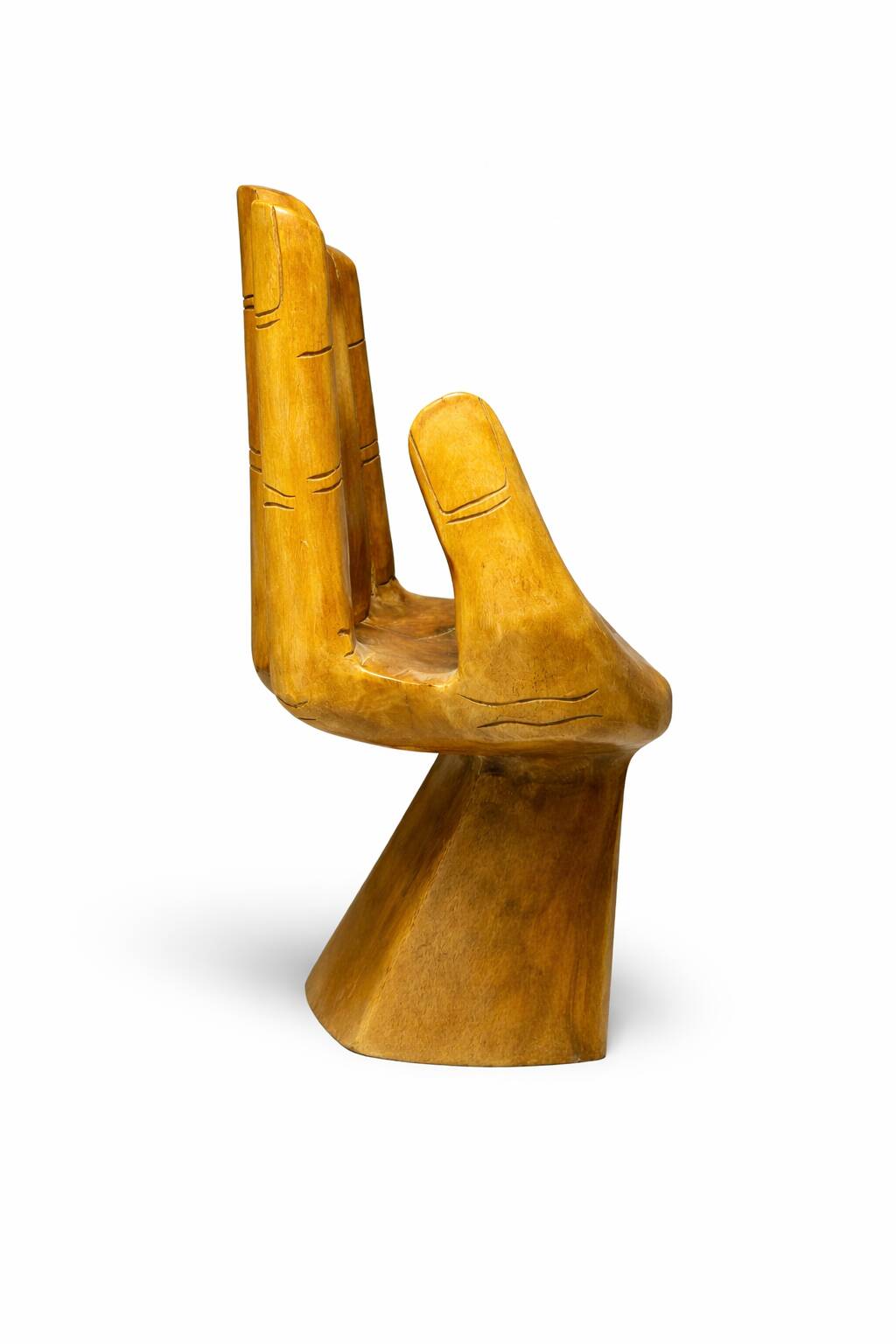 Sculptural armchair in solid wood – Hand shape