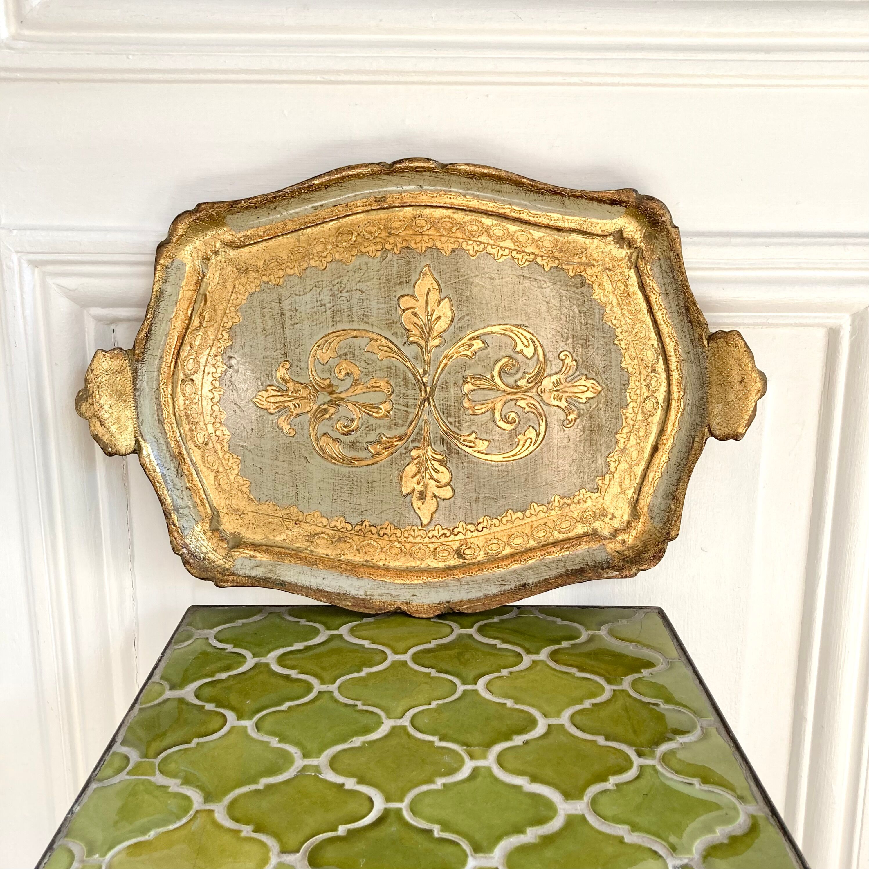 Top in gilded Florentine wood