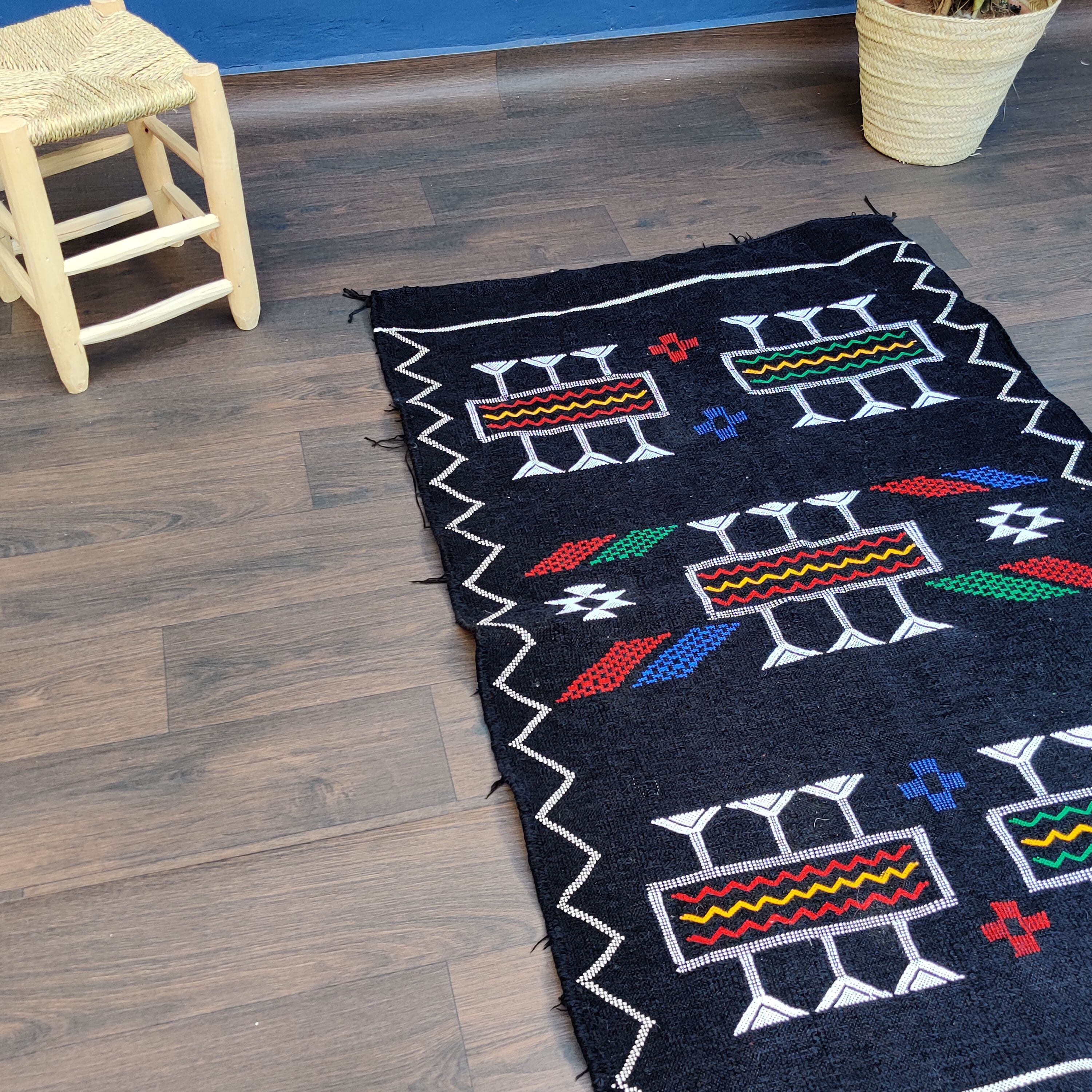 Moroccan berber carpet handmade ethnic black 94x150 cm