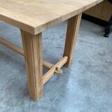 Oak farmhouse table and its 2 benches