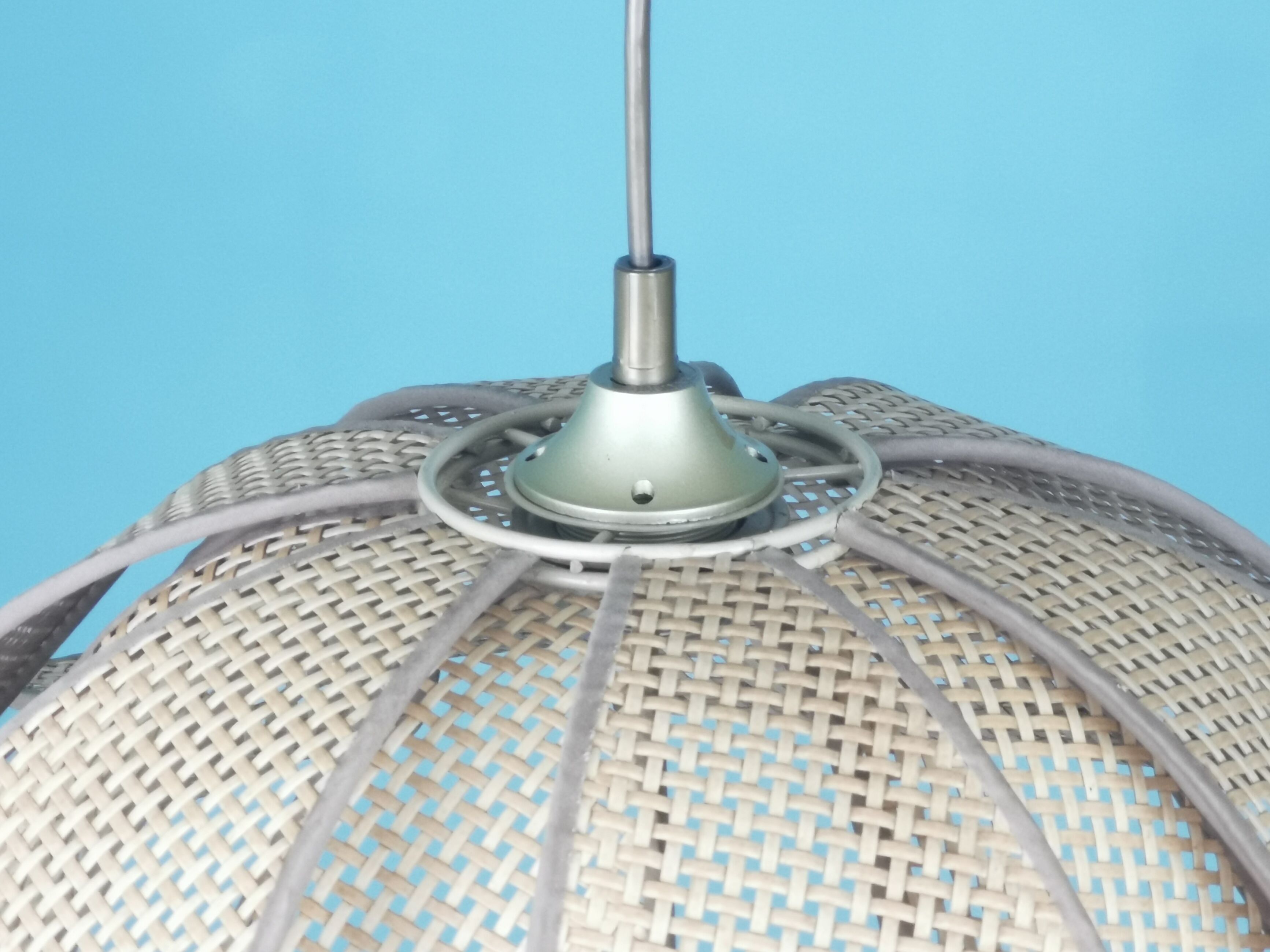 Suspension "fleur" rotin