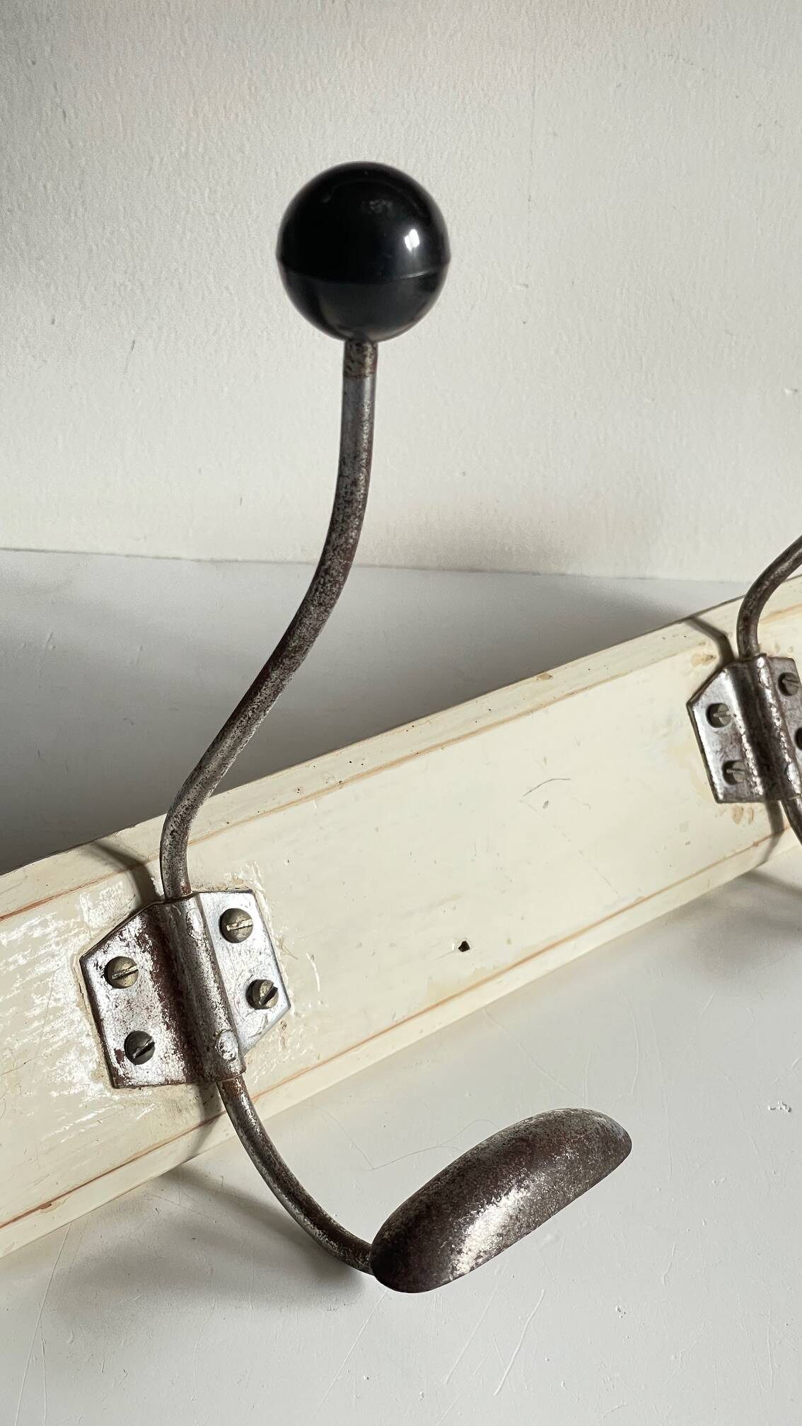 ANTIQUE SCHOOL COAT RACK White Wood