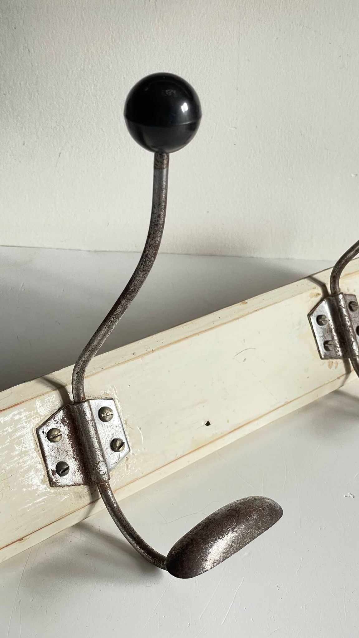 ANTIQUE SCHOOL COAT RACK White Wood