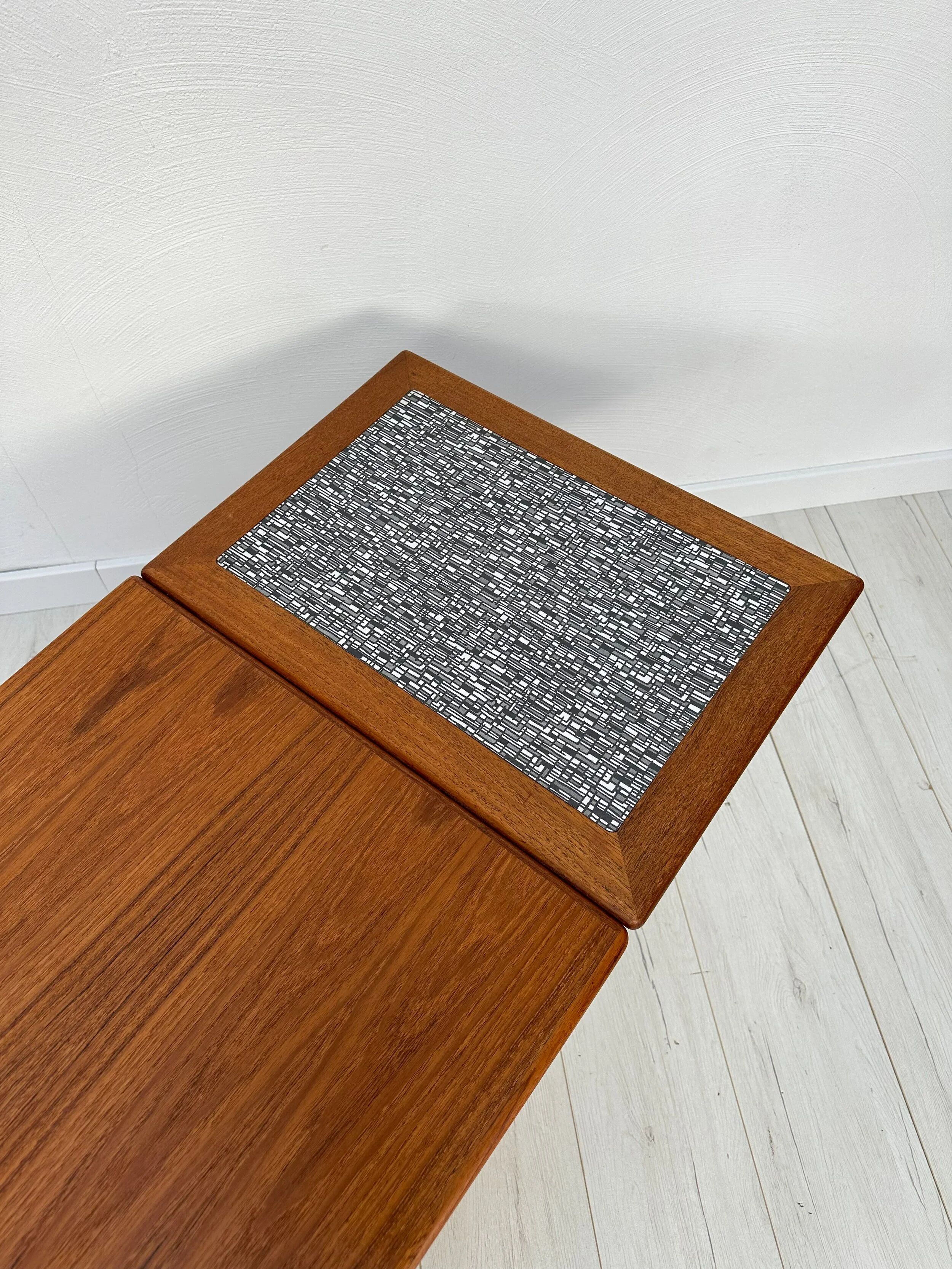 1960s vintage Danish mid-century extendable teak coffee table by Trioh Møbler