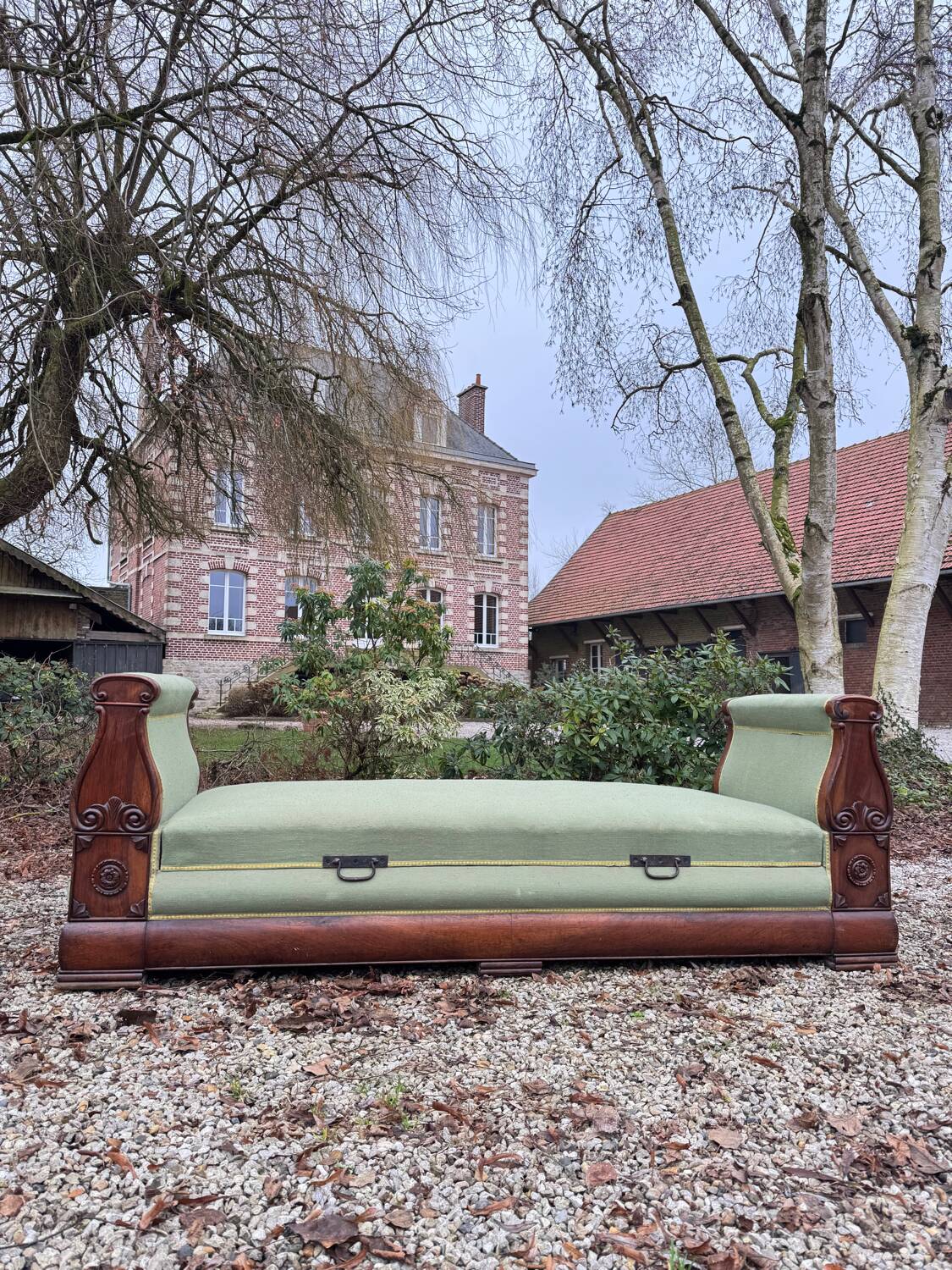 Banquette, lit de repos formant coffre en acajou d’époque restauration