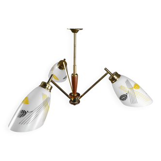 Lustre à trois bras en verre, laiton et teck, style français du milieu du siècle des années 1950