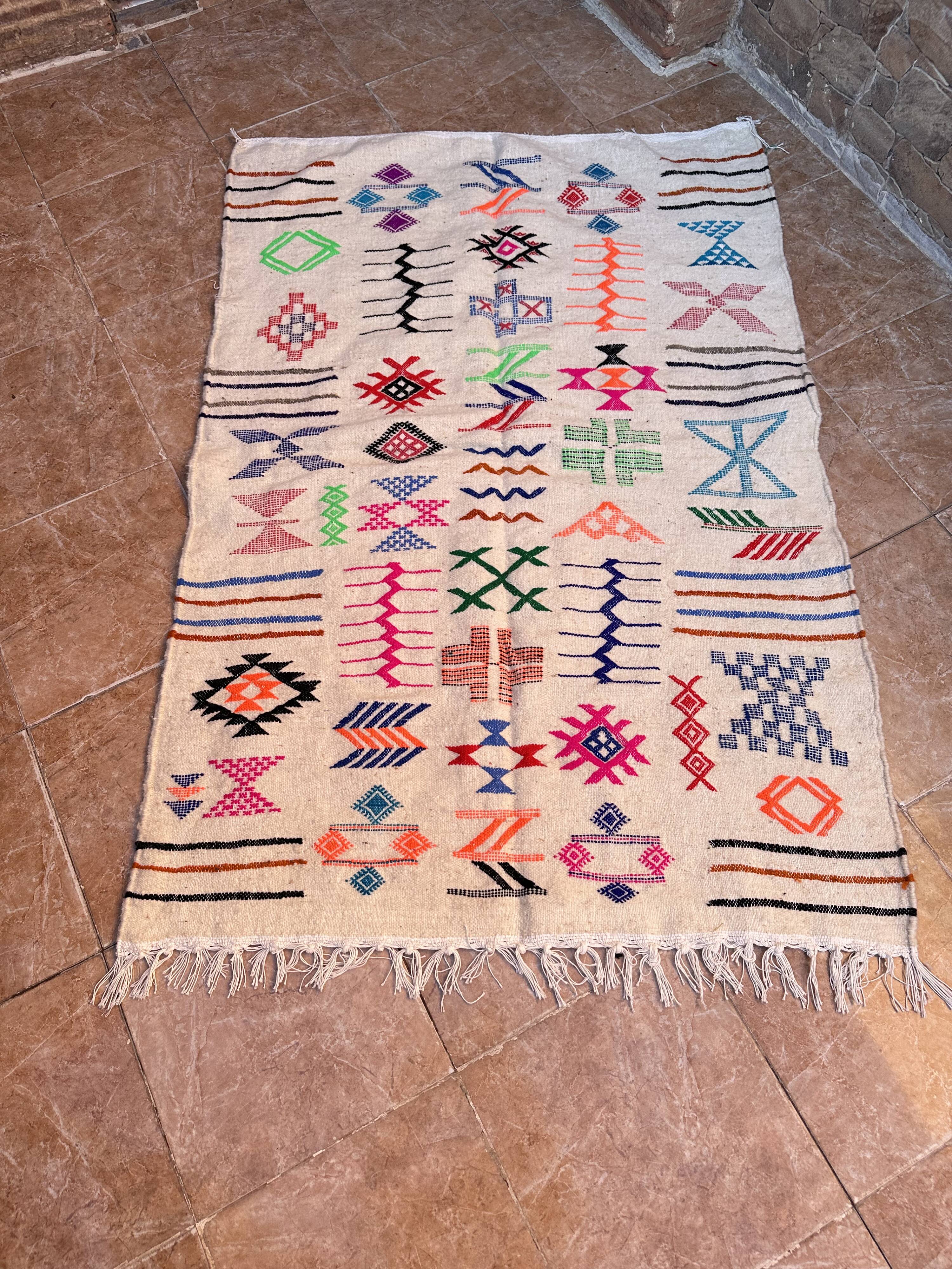 Handmade wool Berber rug – Colourful bohemian Moroccan kilim