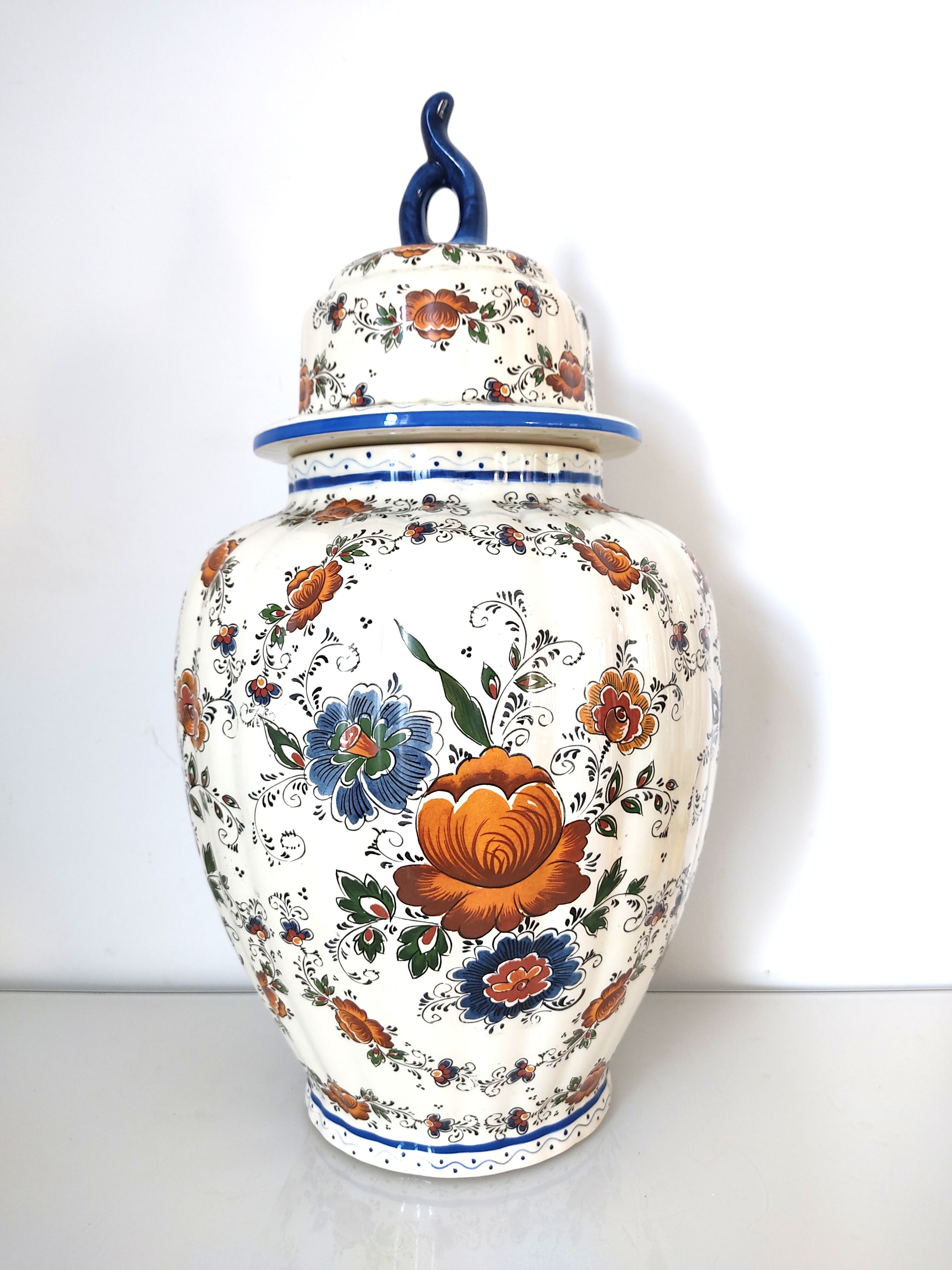 Vase potiche fleurie faïence Hubert Bequet