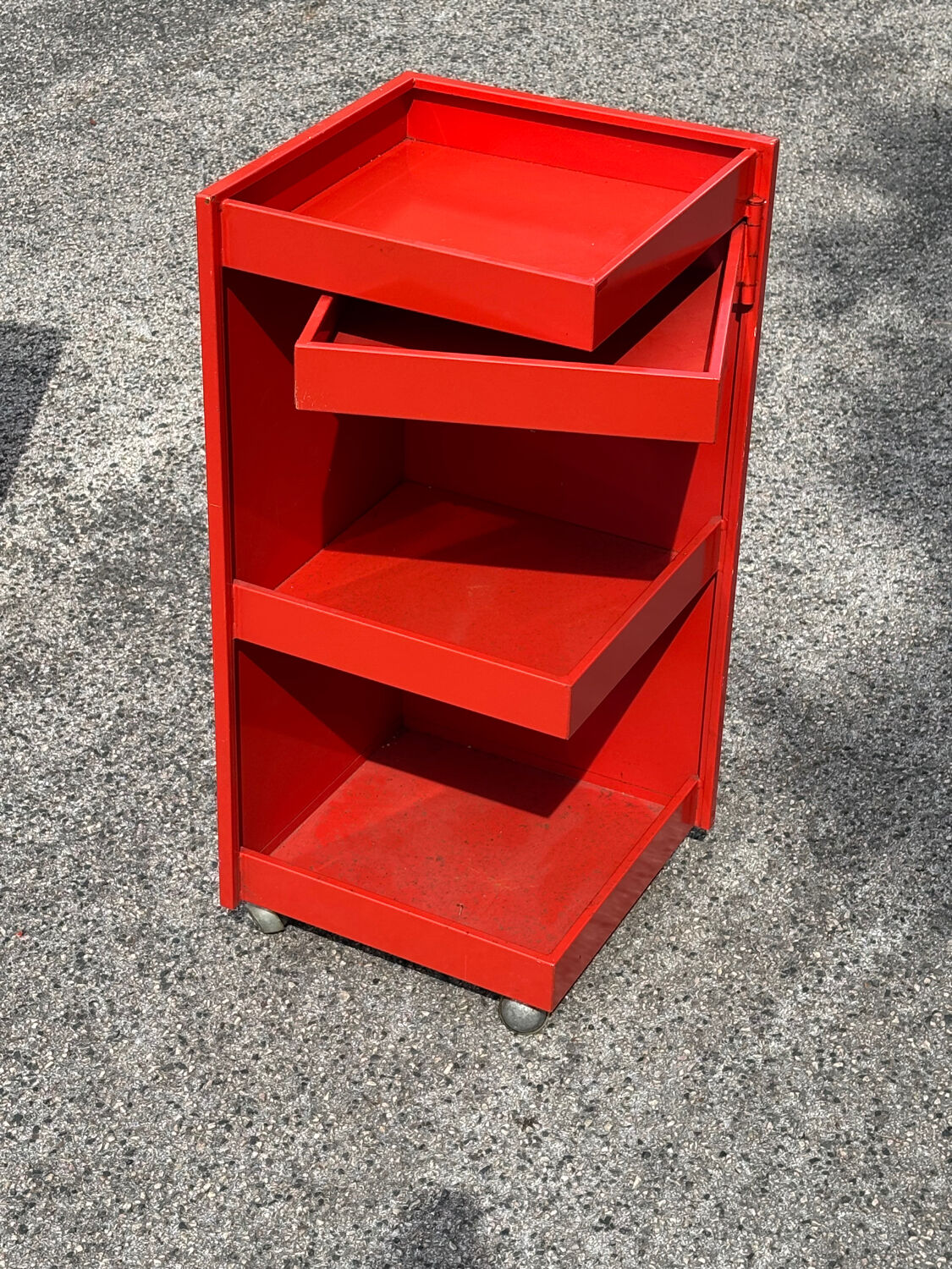 1970 metal trolley cart produced by Prisunic