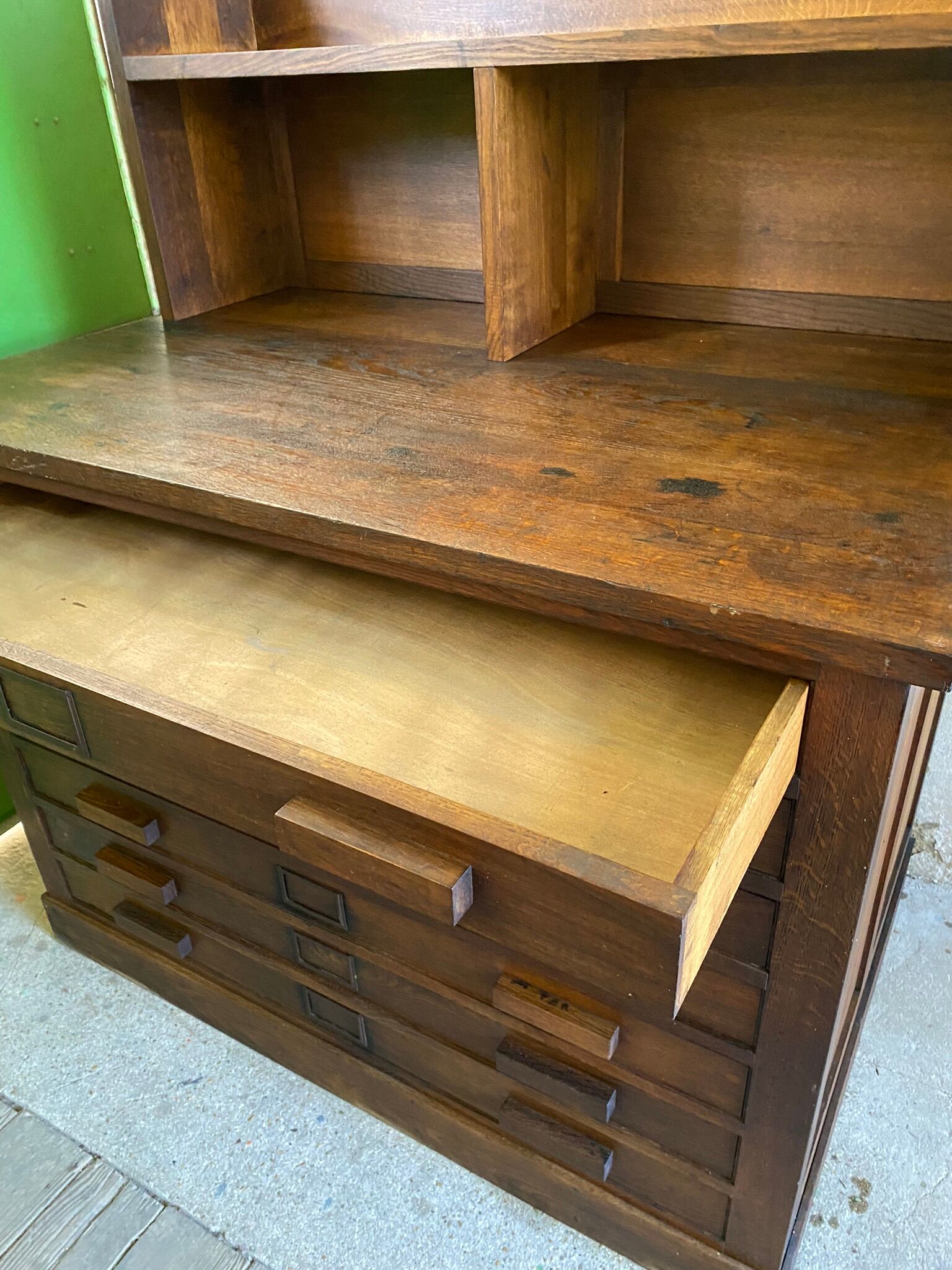 Craft furniture with vintage architect plans in solid oak